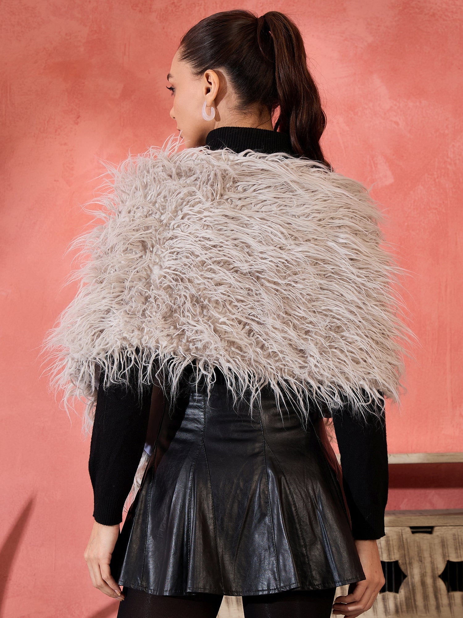 InWeave Light Grey Thread Fur Cape 