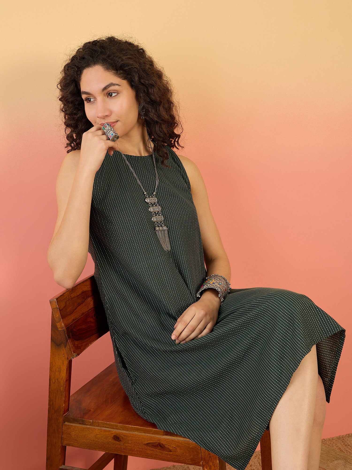 InWeave Dark Green Kantha R Neck W/S Dress 