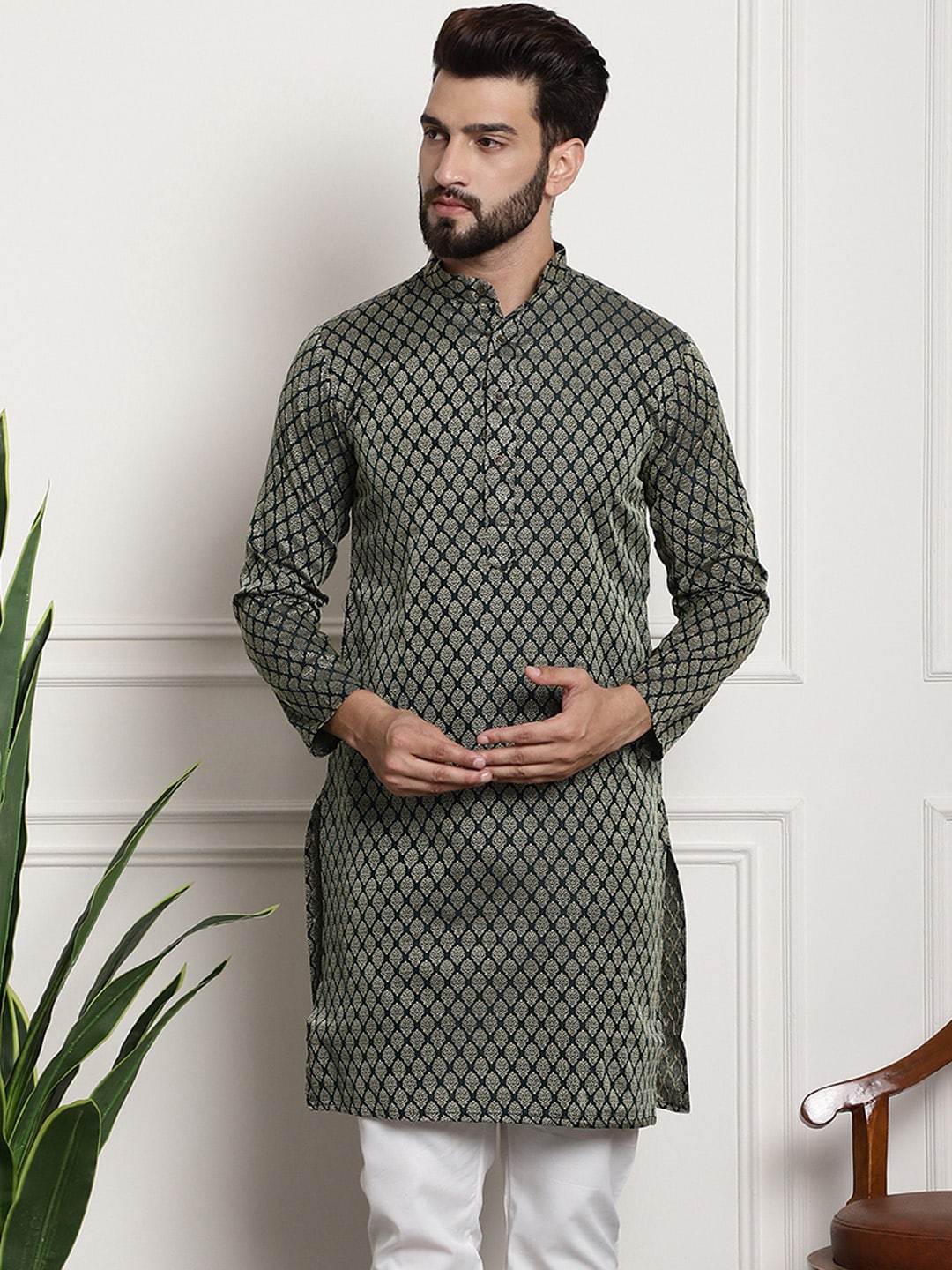 Sojanya Men Green & Beige Jacquard Silk Kurta 