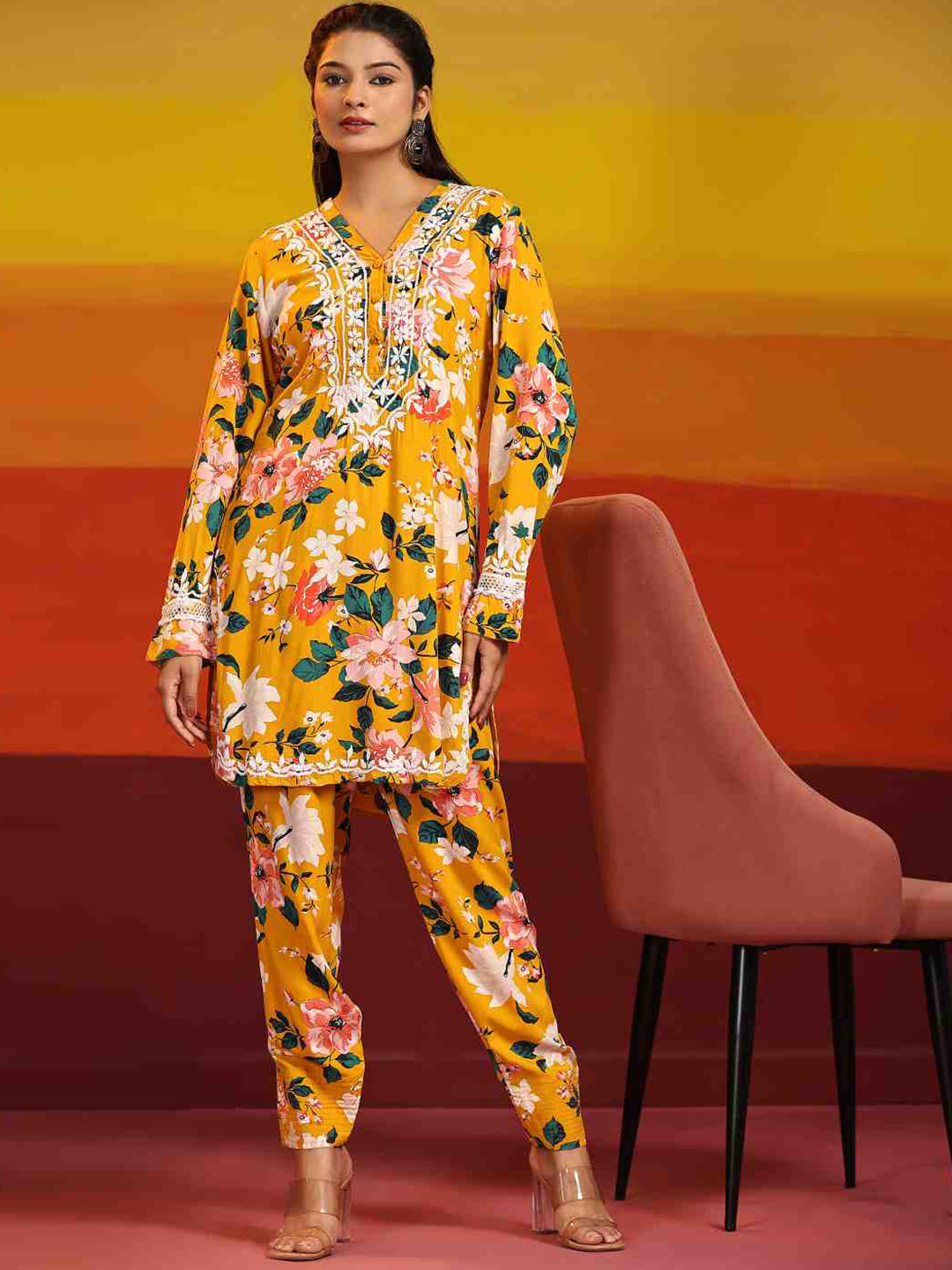 HOUSE OF KARI Floral Printed Chikankari Regular Straight Pure Cotton Kurta with Trousers 