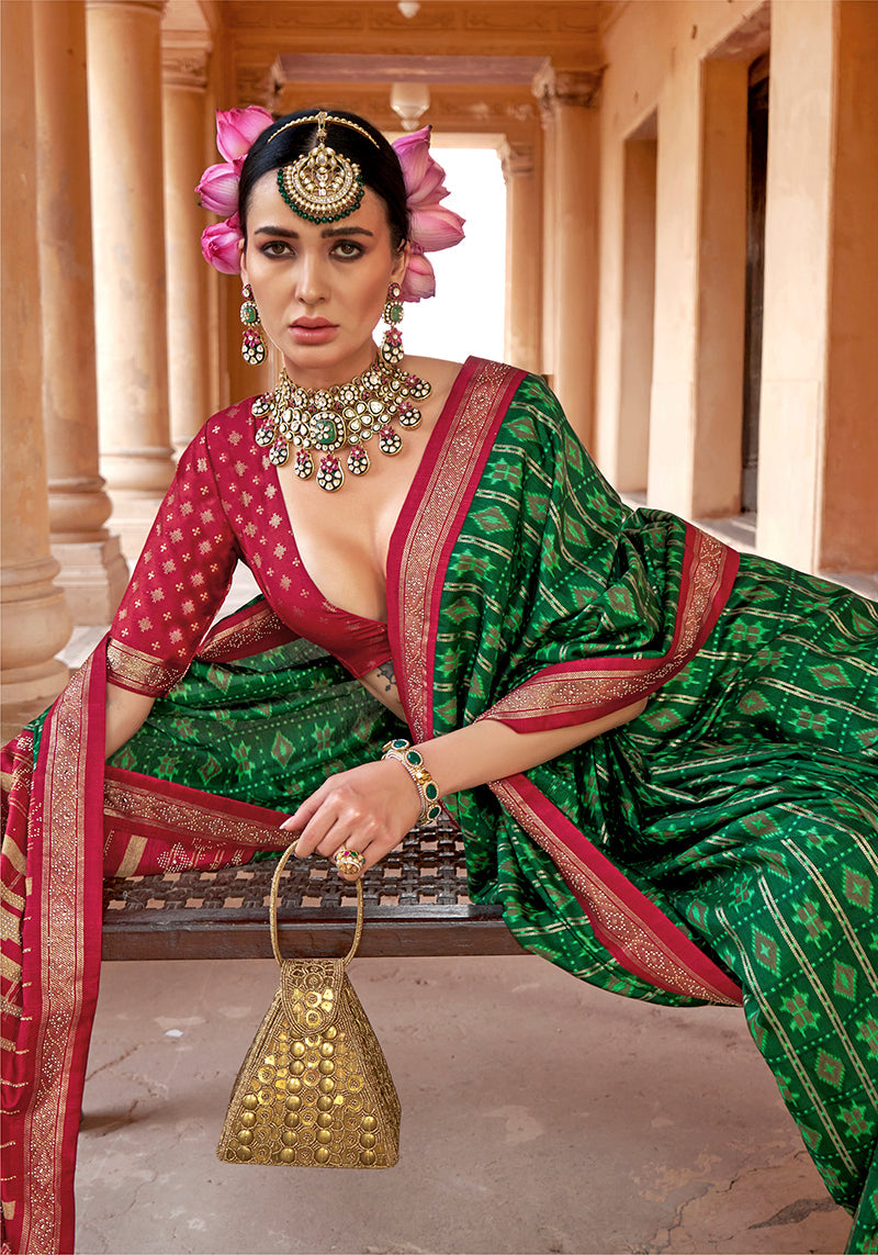 Monjolika Fashion Green Silk Blend Patola Print Classic Saree