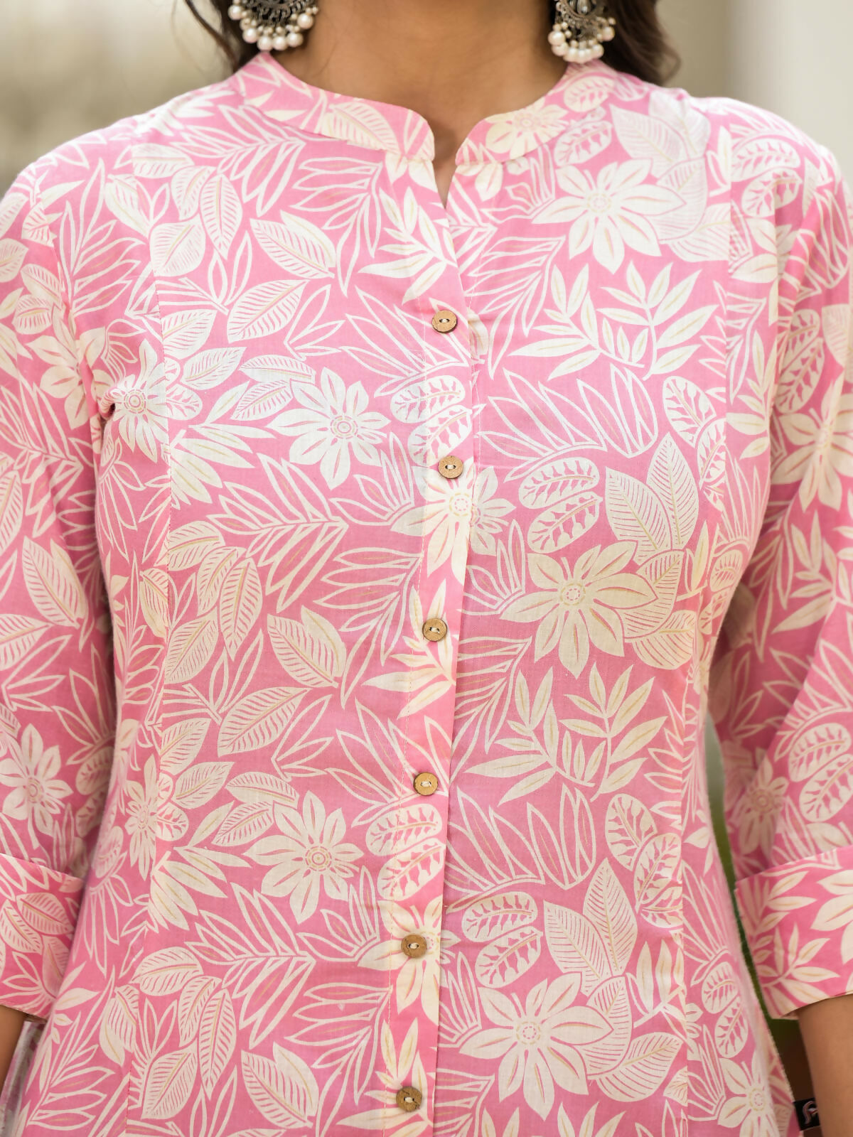 Juniper Women's Pink Floral Printed Cotton Kurta Set With Buttons