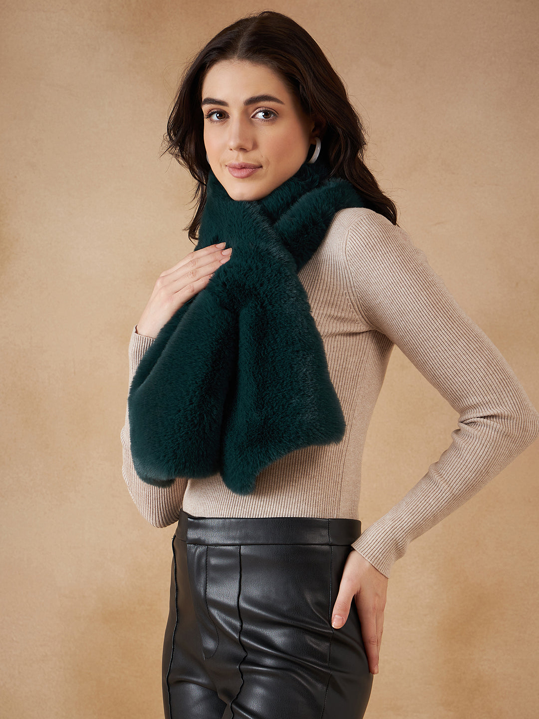 InWeave Women's Dark Teal Faux Fur Neck Warmer 