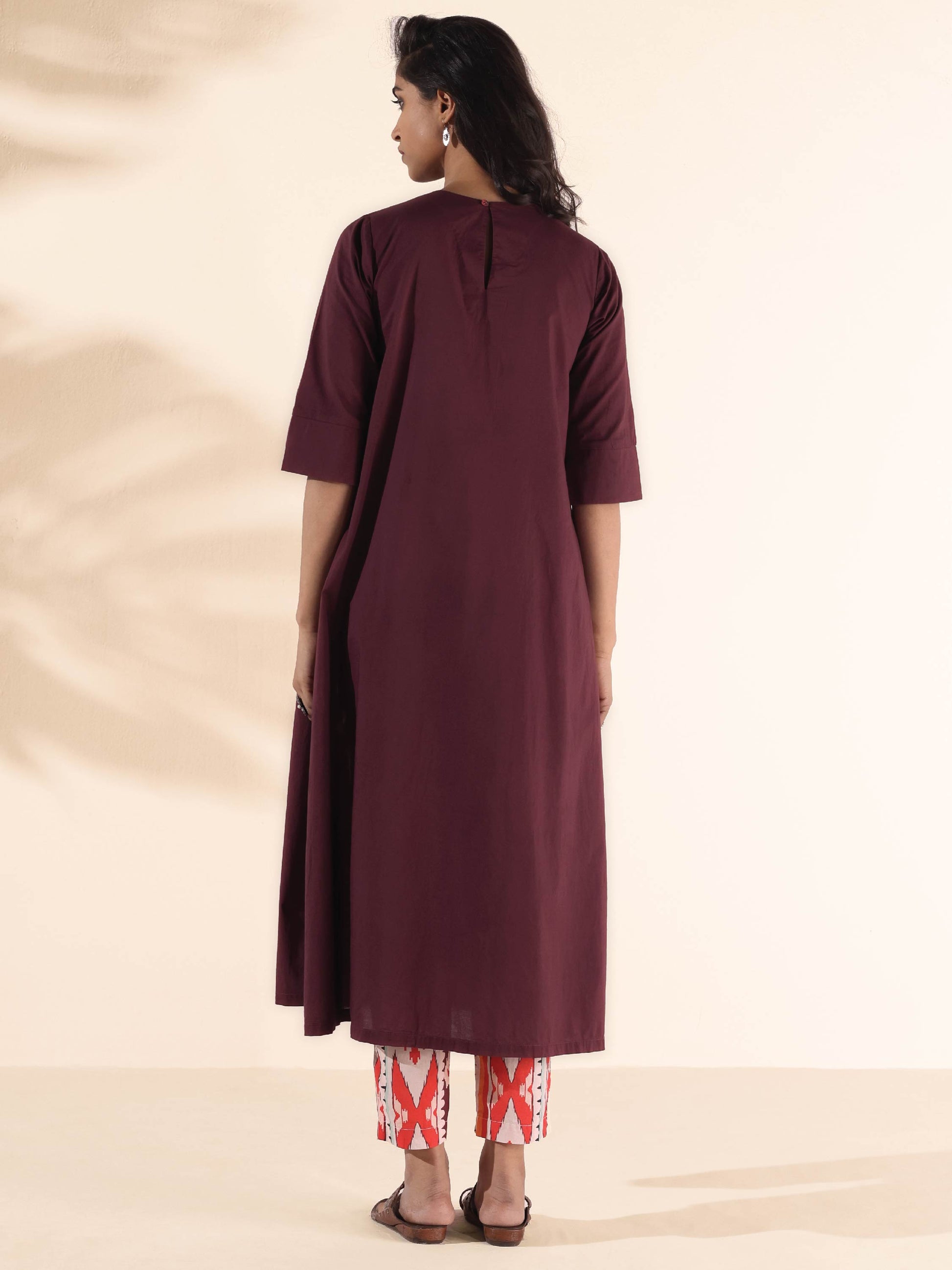 trueBrowns Maroon Cotton Ikat Slit Kurta Pant Set 
