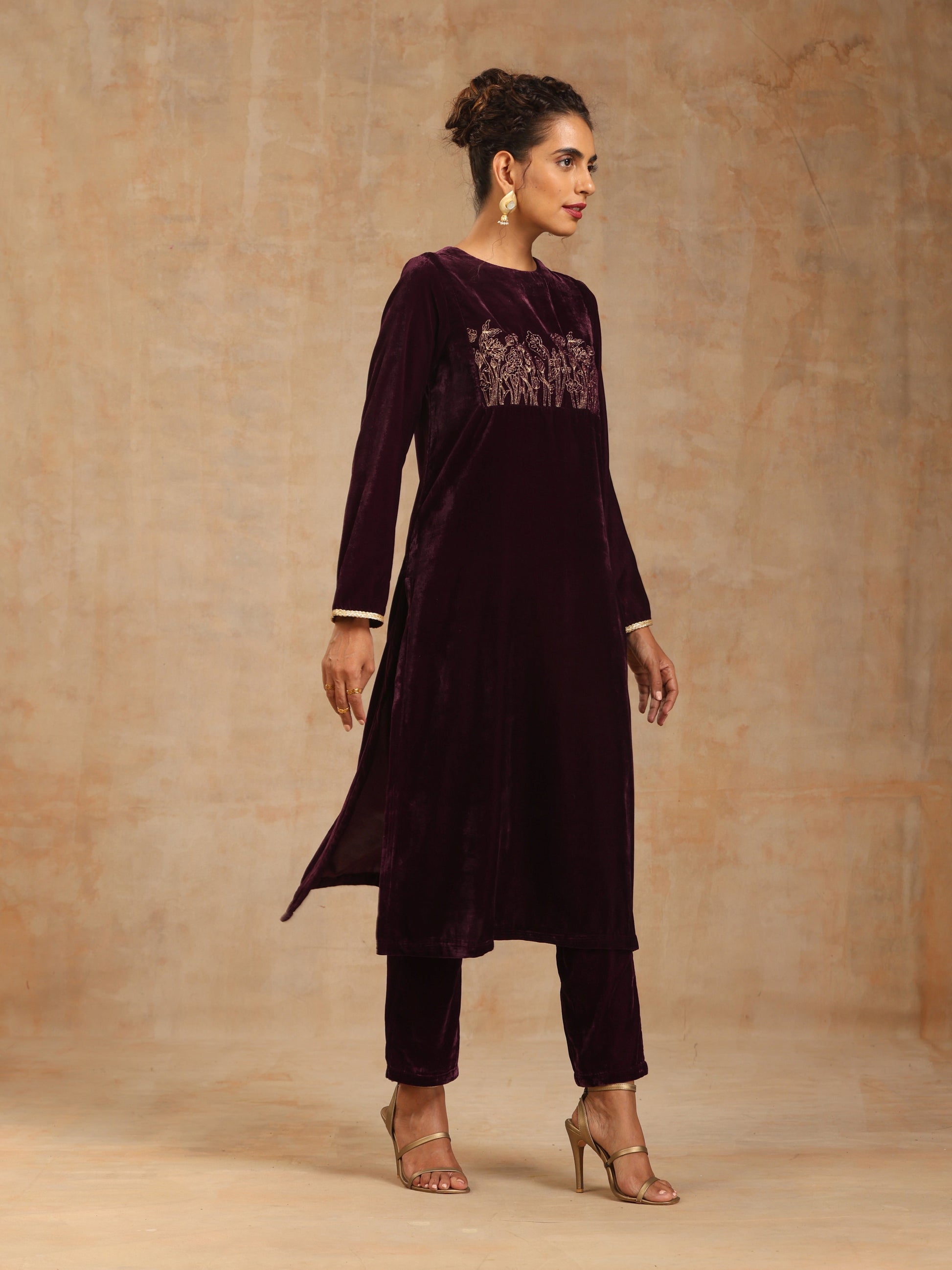 trueBrowns Wine Velvet Pant | Swadesiicart