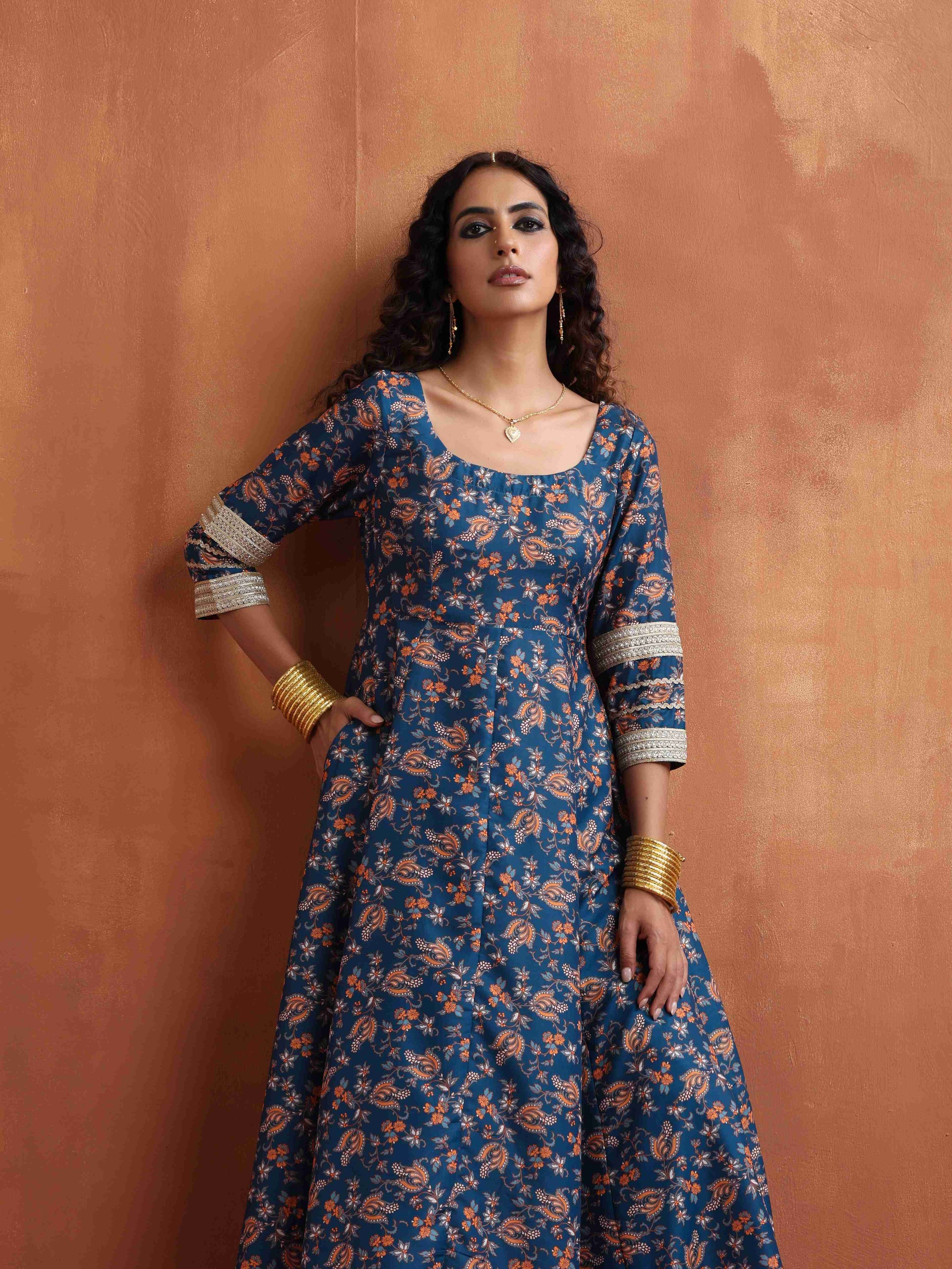 trueBrowns Blue Print Straight Kurta Set 