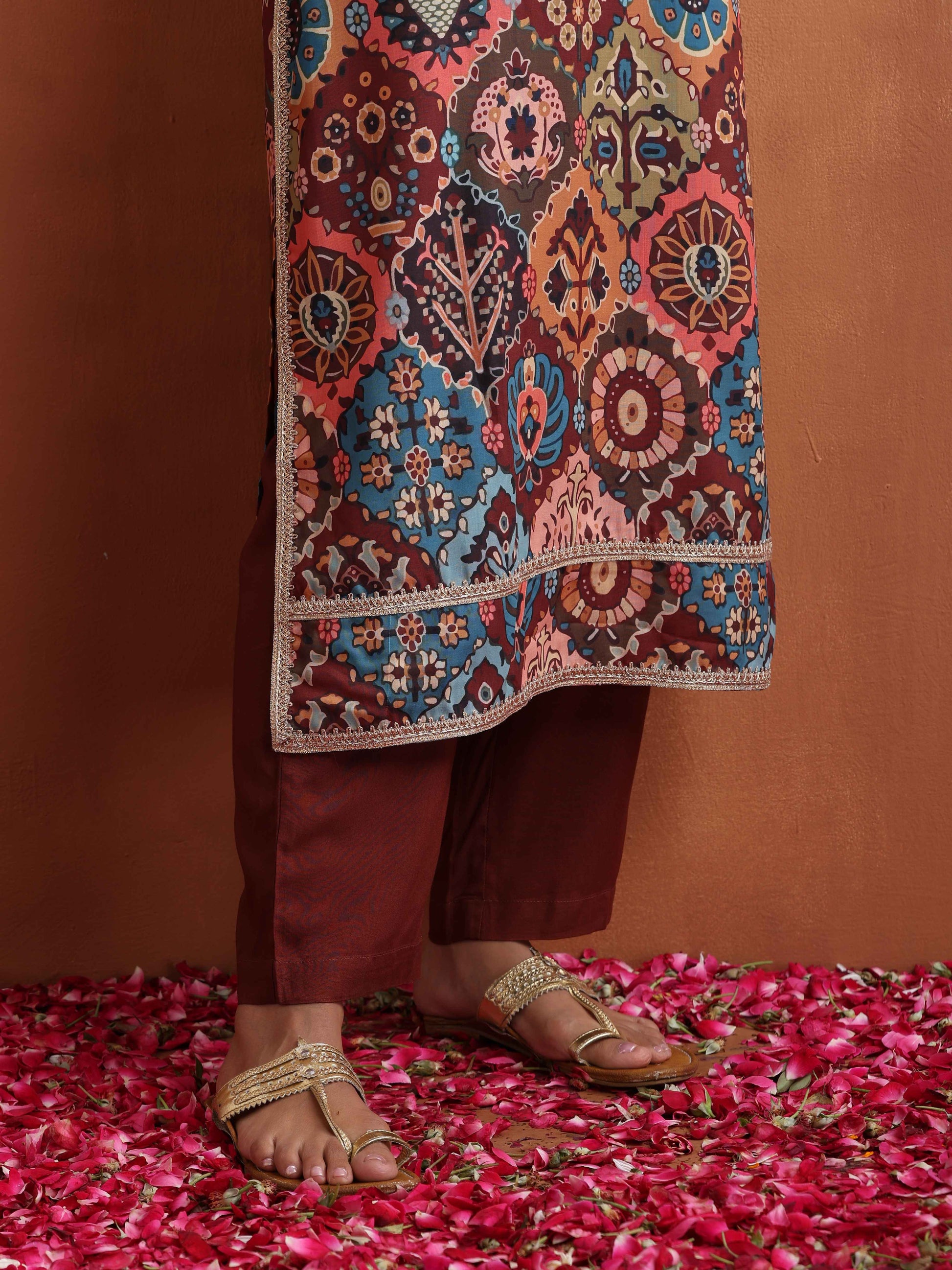 trueBrowns Cola Print Straight Kurta Set 