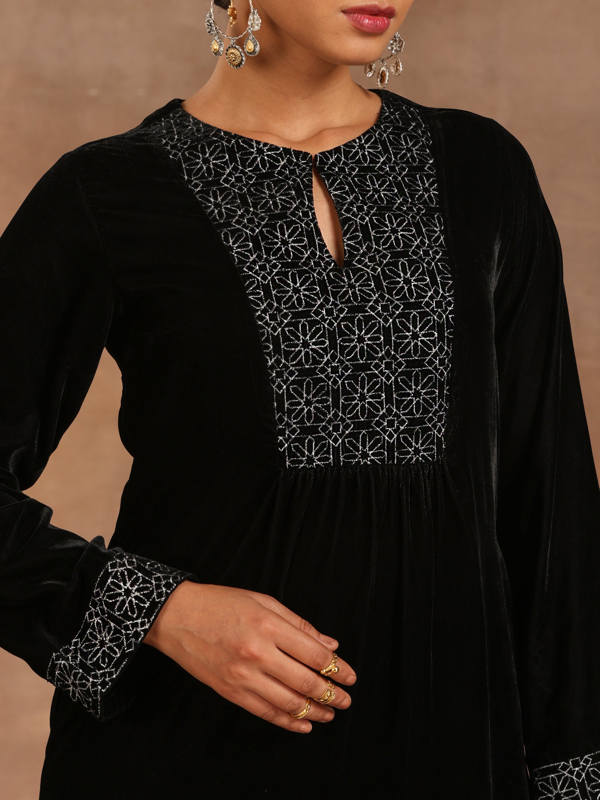 trueBrowns Black Velvet Embroidered Kurta 