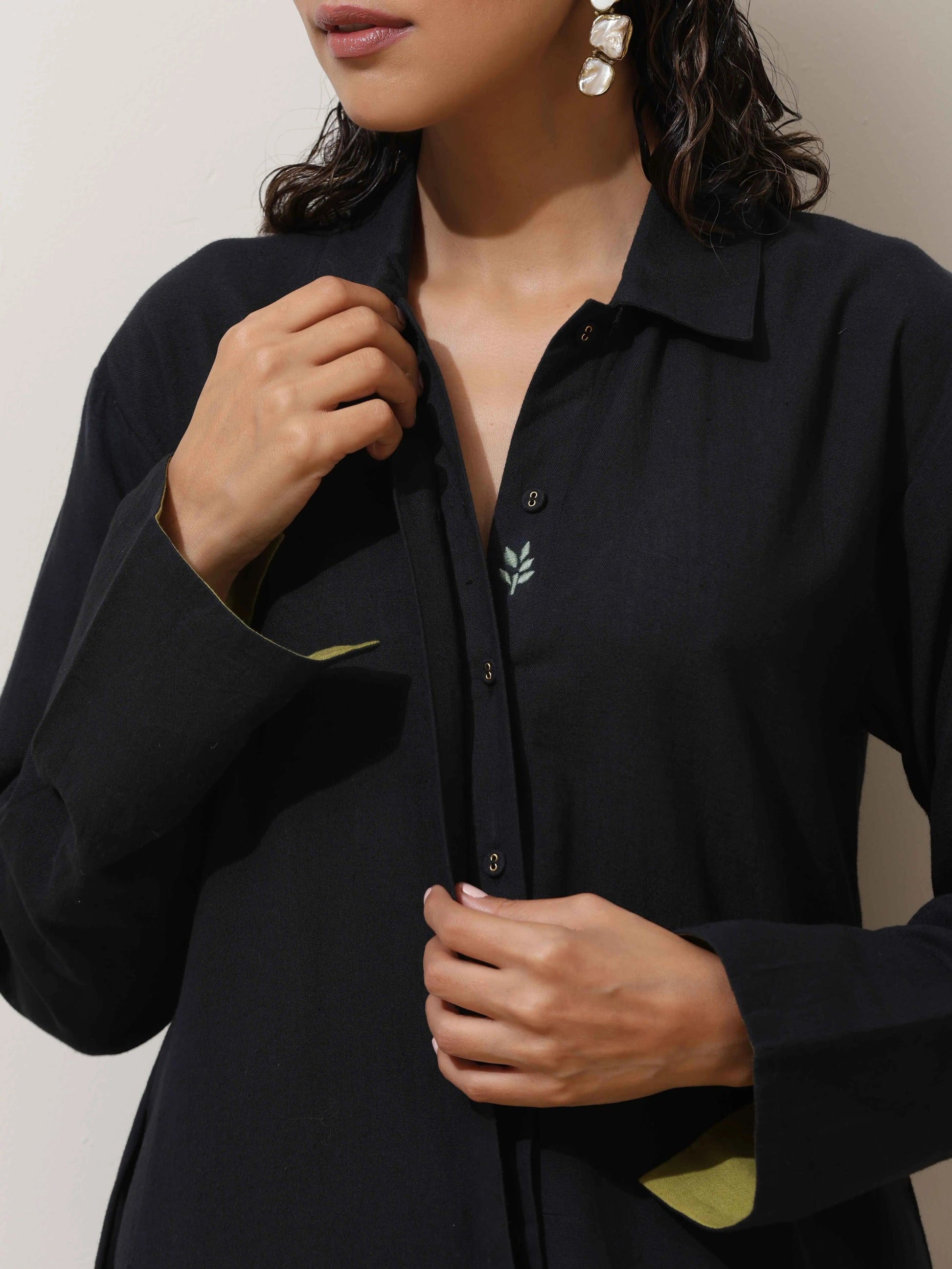 trueBrowns Black Cotton Linen Kurta Pant Set 