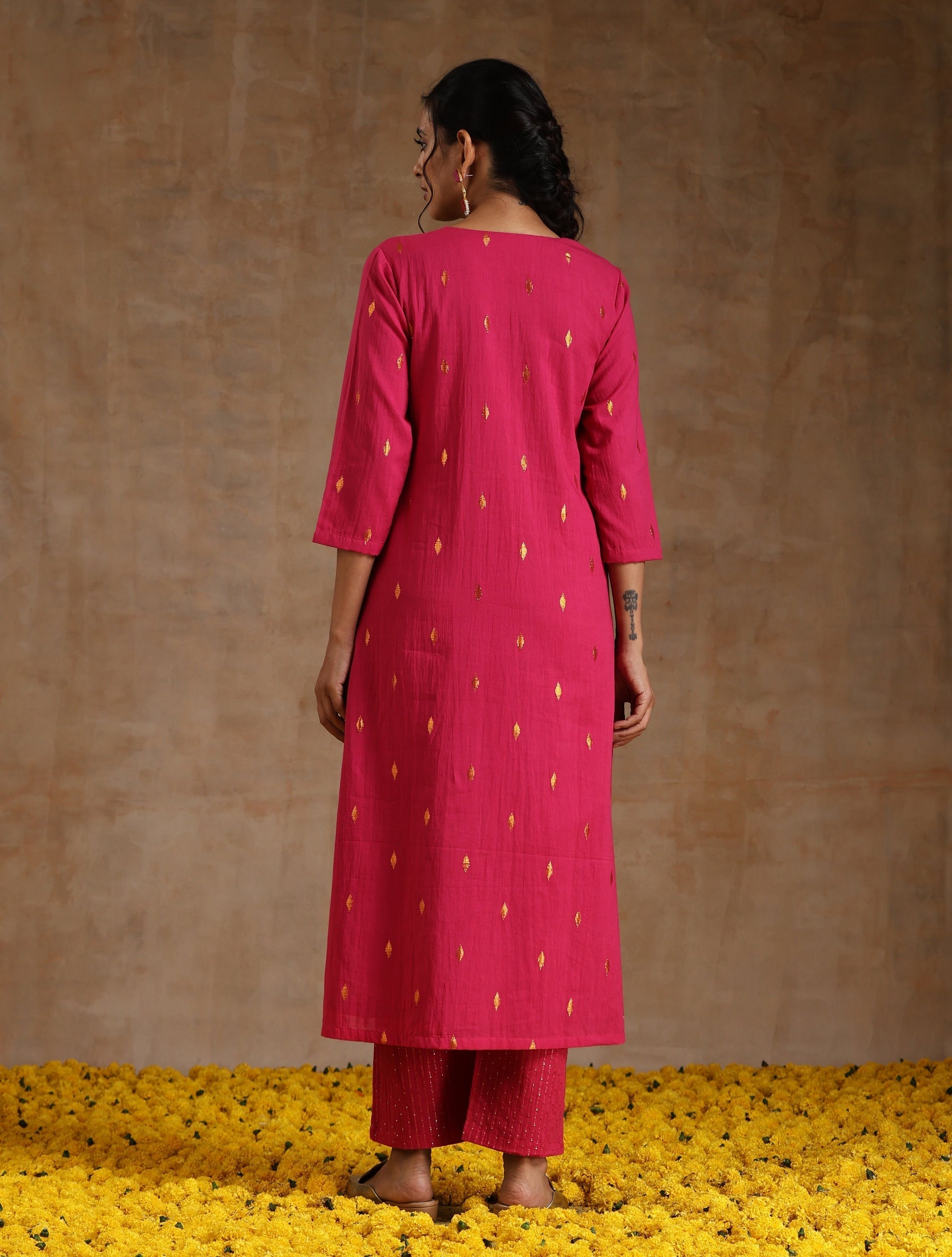 trueBrowns Pink Gold Cotton Yoke Kurta Set 