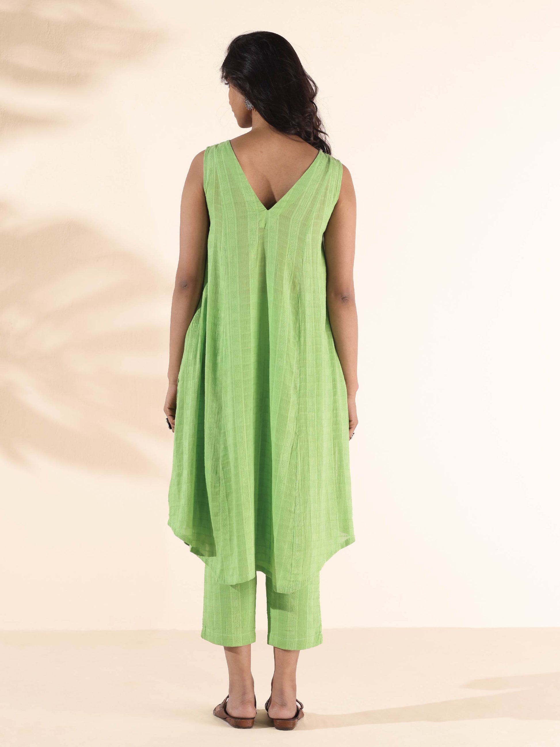 trueBrowns Green Cotton Dobby Sleeveless Kurta Pant Set 