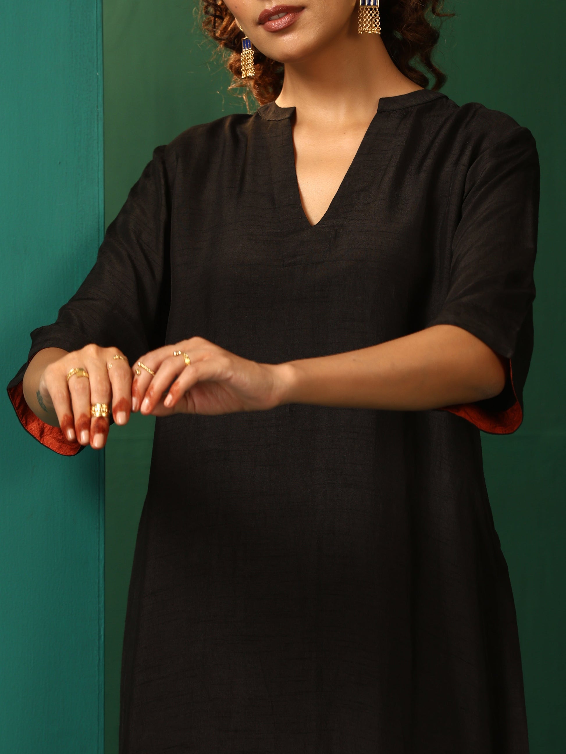 trueBrowns Black Silk High Low Kurta Pant Set 