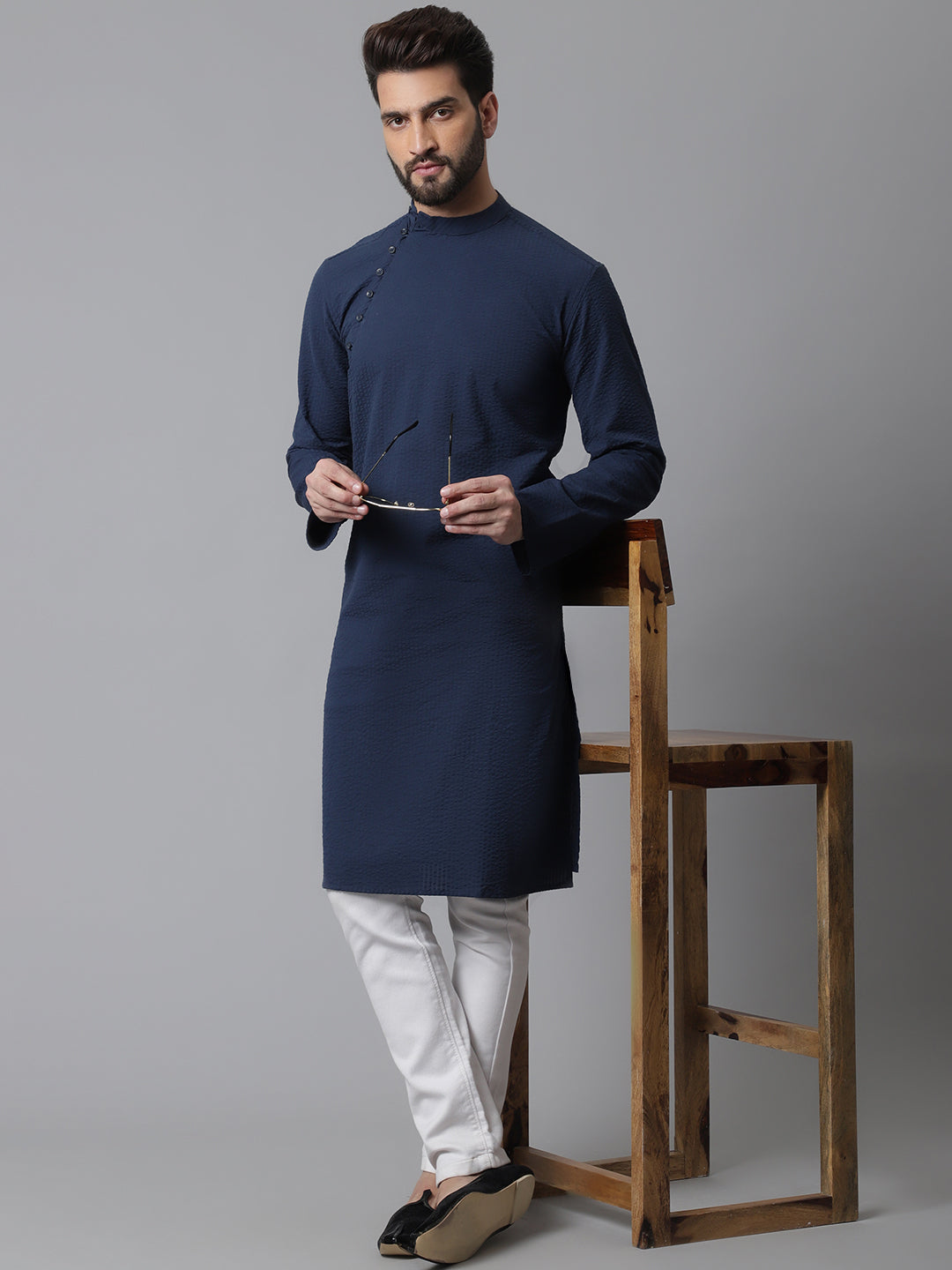 Even Apparels Blue Solid Kurta With Band Collar 