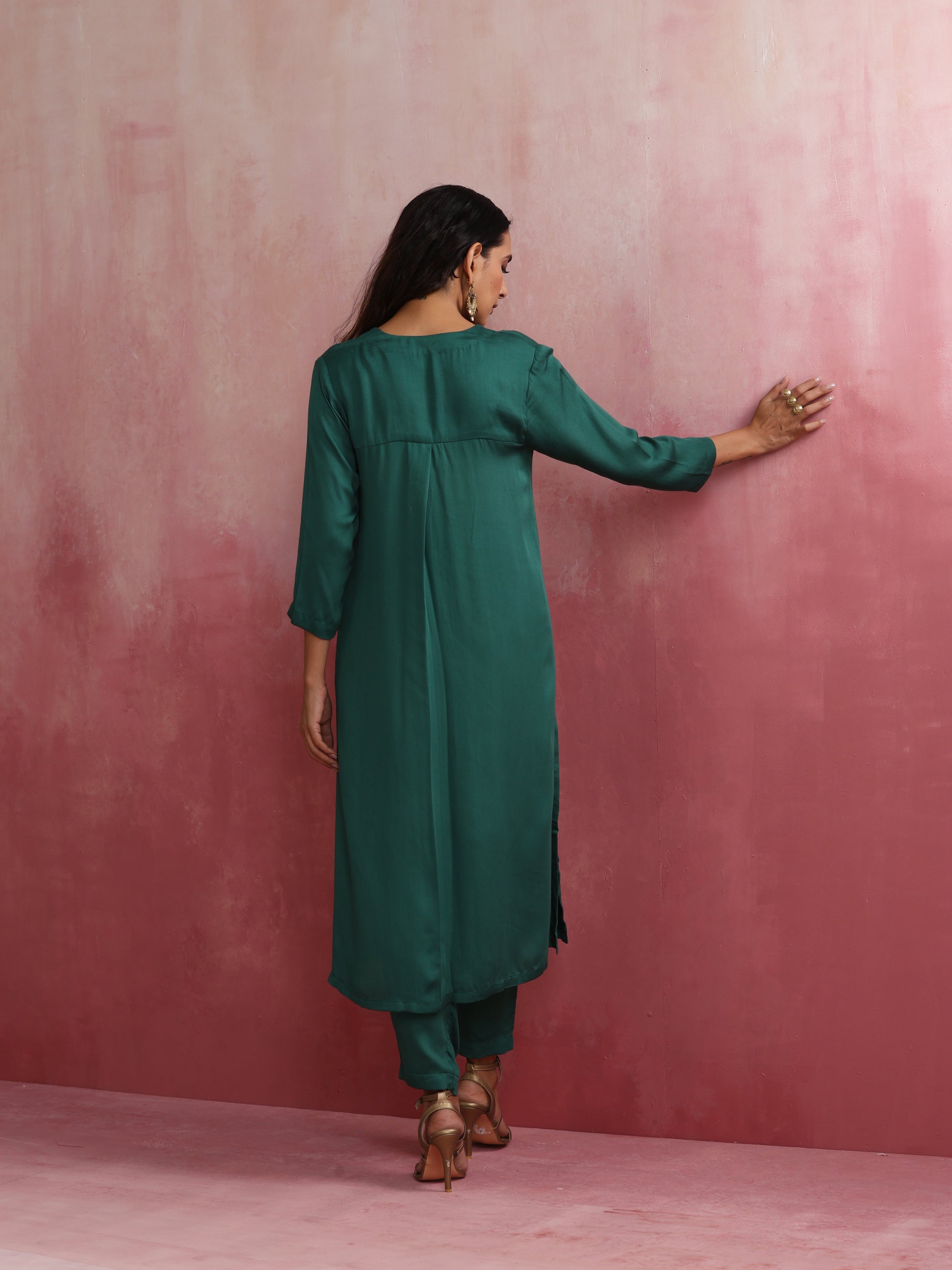 trueBrowns Green Modal Pleated Kurta Set 