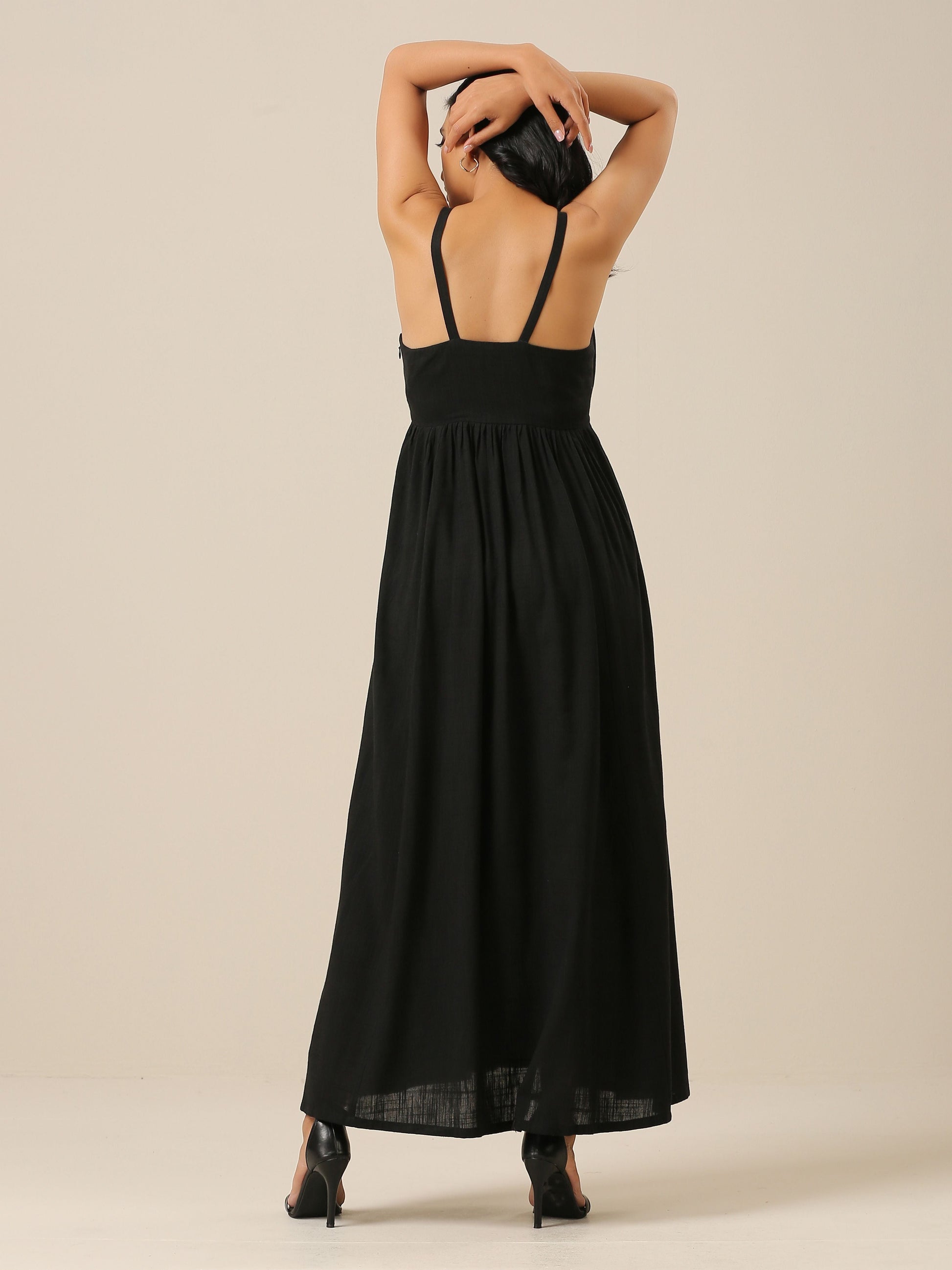trueBrowns Black Slub Texture Sleeveless Dress 