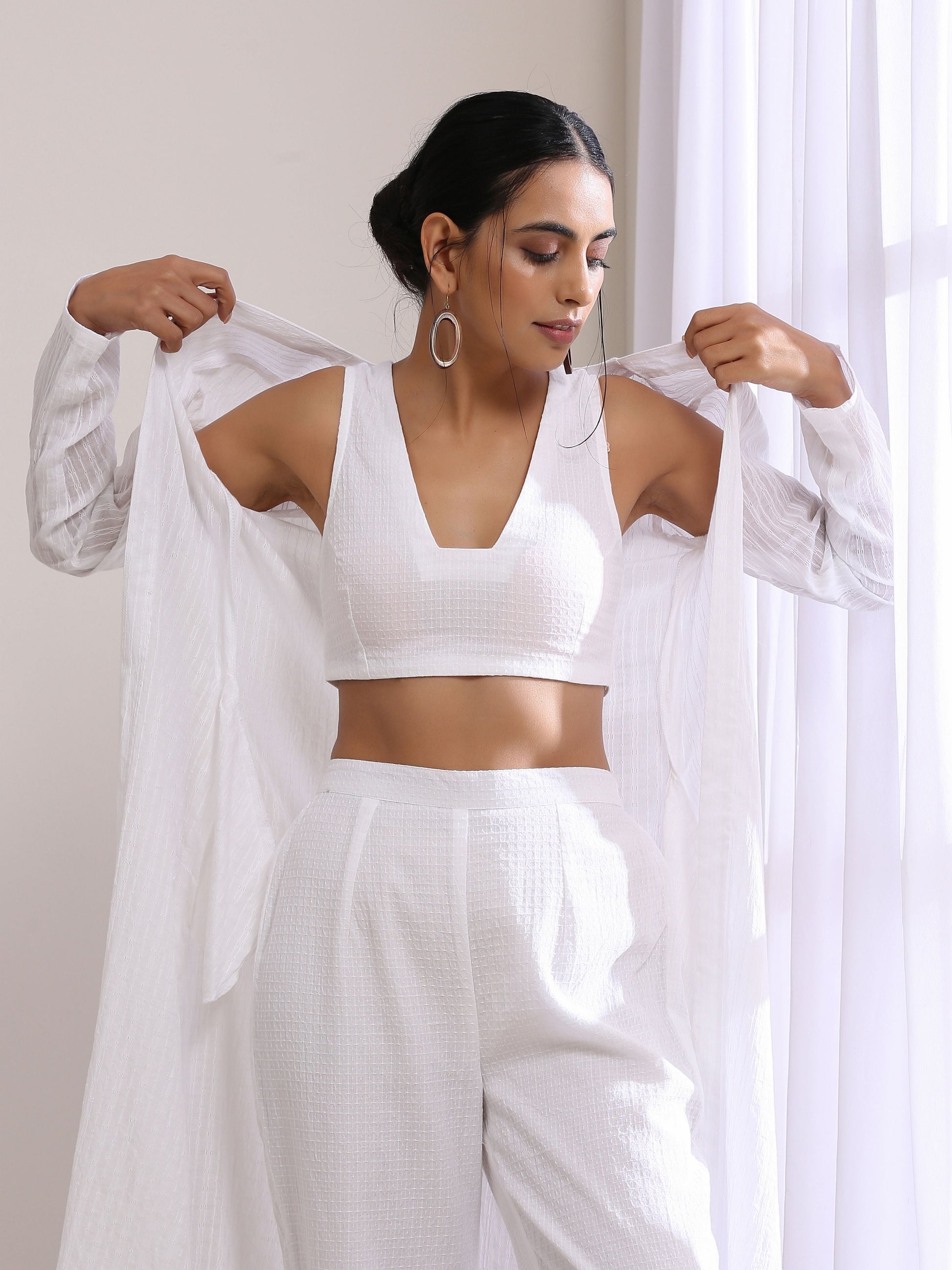 trueBrowns White Dobby Overlay Jacket Blouse Pant Set 