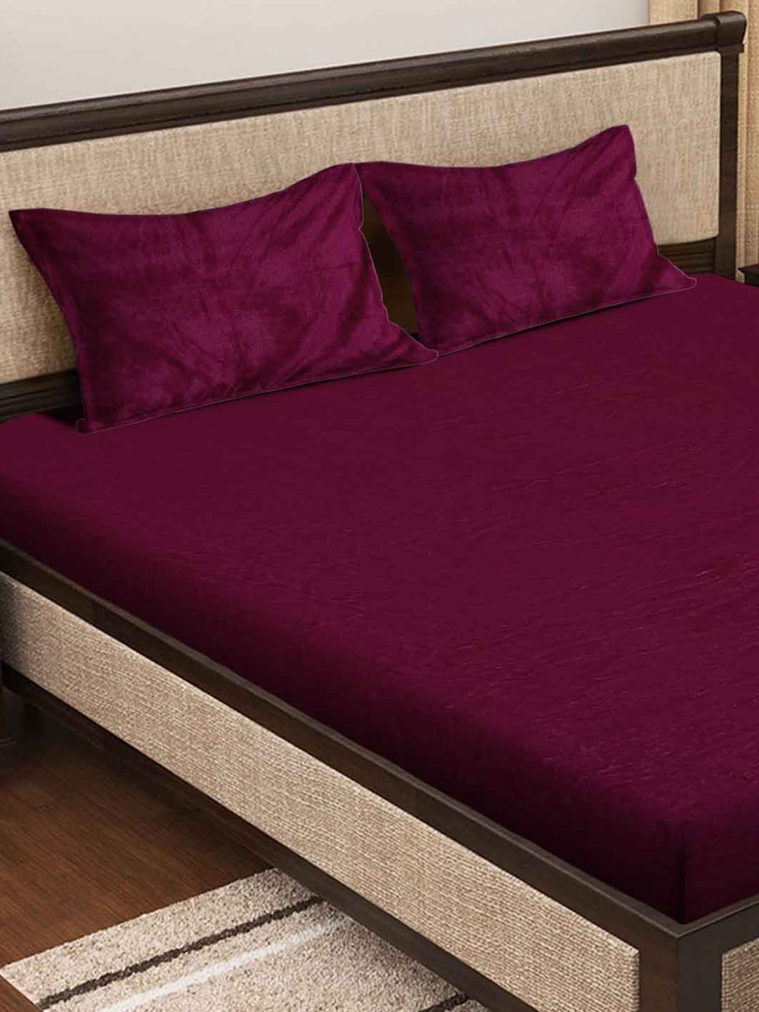 KLOTTHE Maroon 300 TC Woolen Fitted Double King Bedsheet With 2 Pillow Covers 