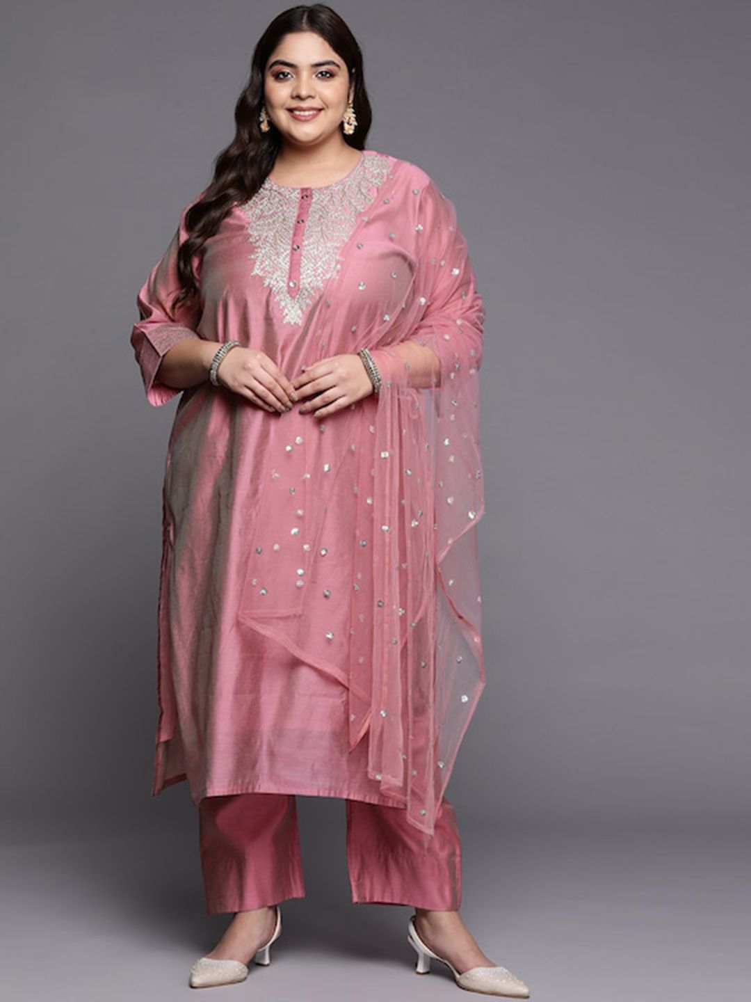 Sztori Plus Size Floral Embroidered Regular Chanderi Silk Kurta & Trousers With Dupatta