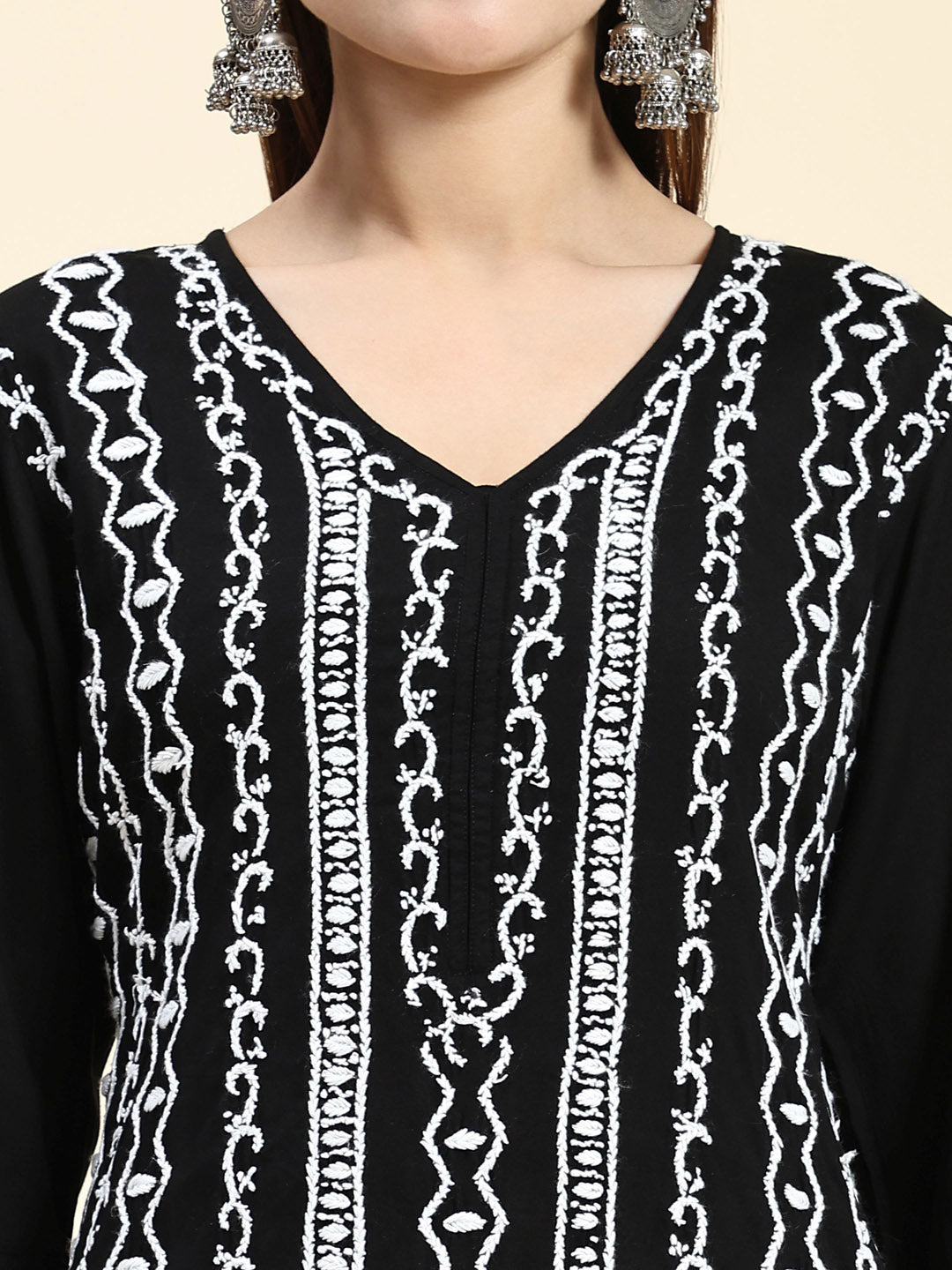 HOUSE OF KARI Ethnic Motifs Embroidered Chikankari Straight Kurta 
