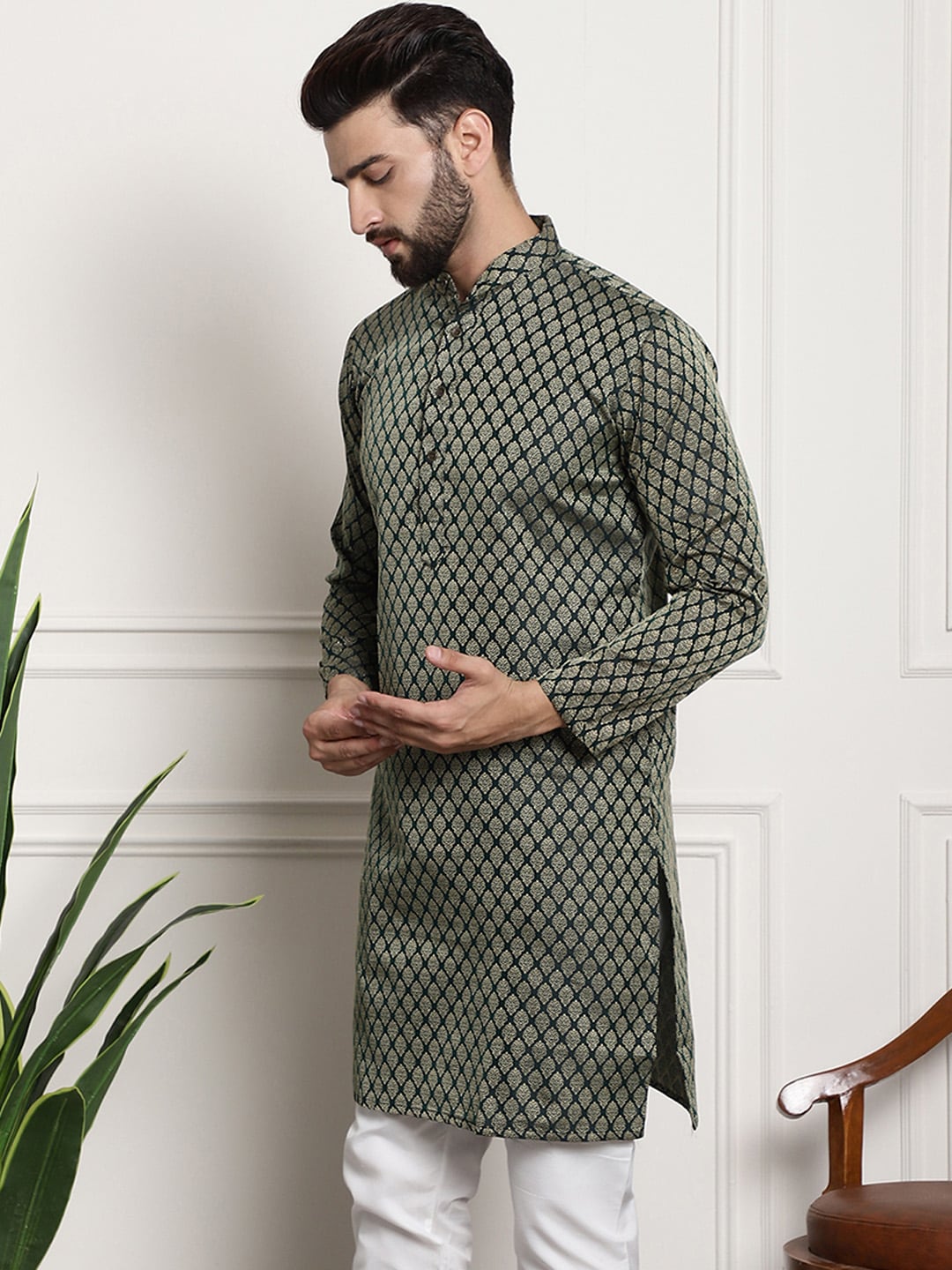 Sojanya Men Green & Beige Jacquard Silk Kurta 