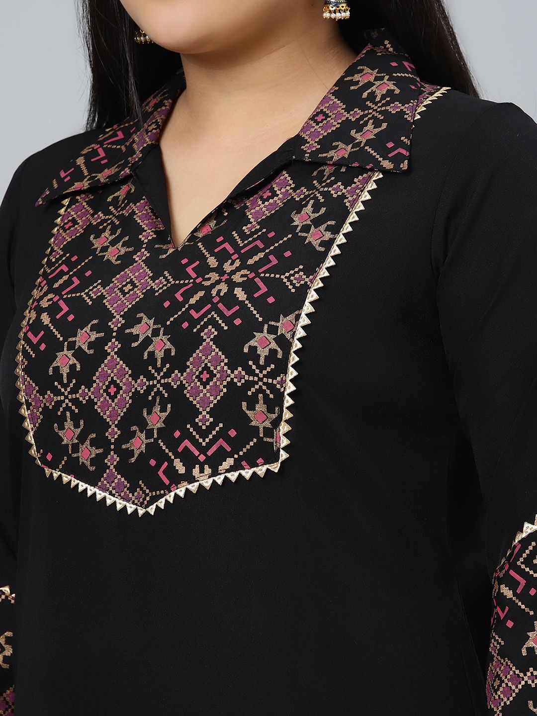 Sztori Plus Size Geometric Printed Shirt Collar Straight Kurta With Trousers