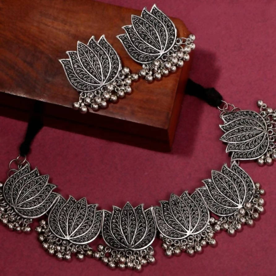 Mominos Fashion Oxidised Lotus Design Silver Color Necklace Choker Set 