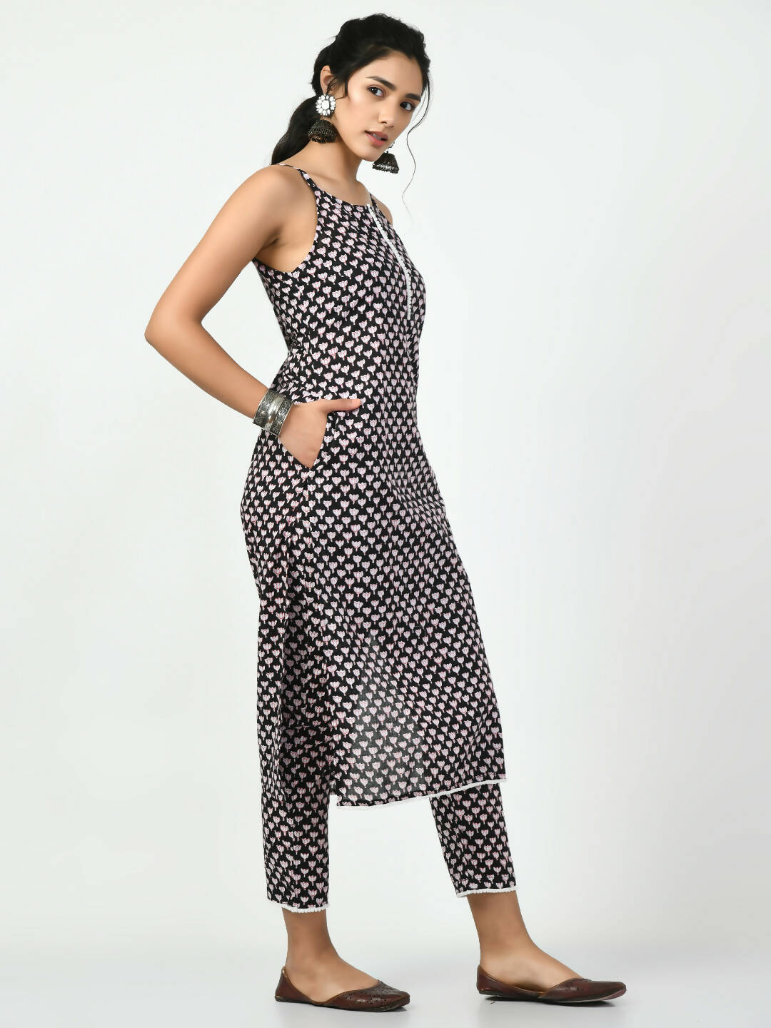 Myshka Women's Black Straight Printed Kurta