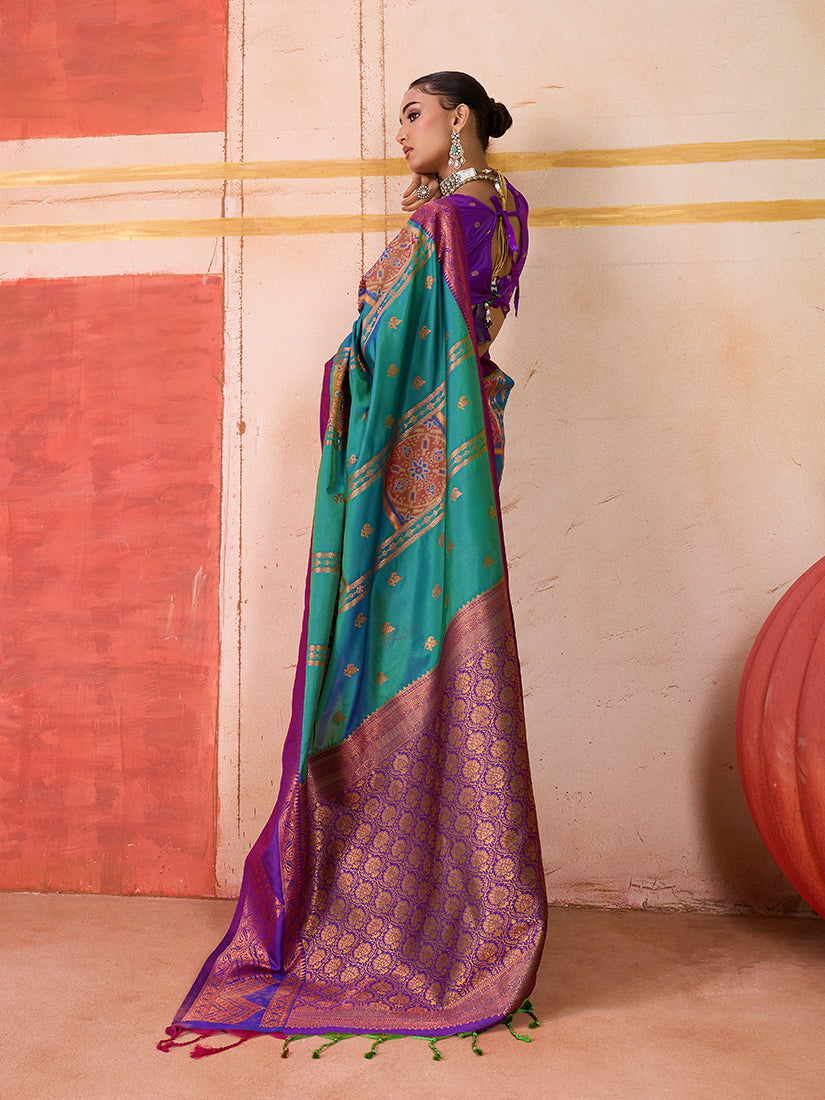 Monjolika Fashion Silk Blend woven Work Teal Saree