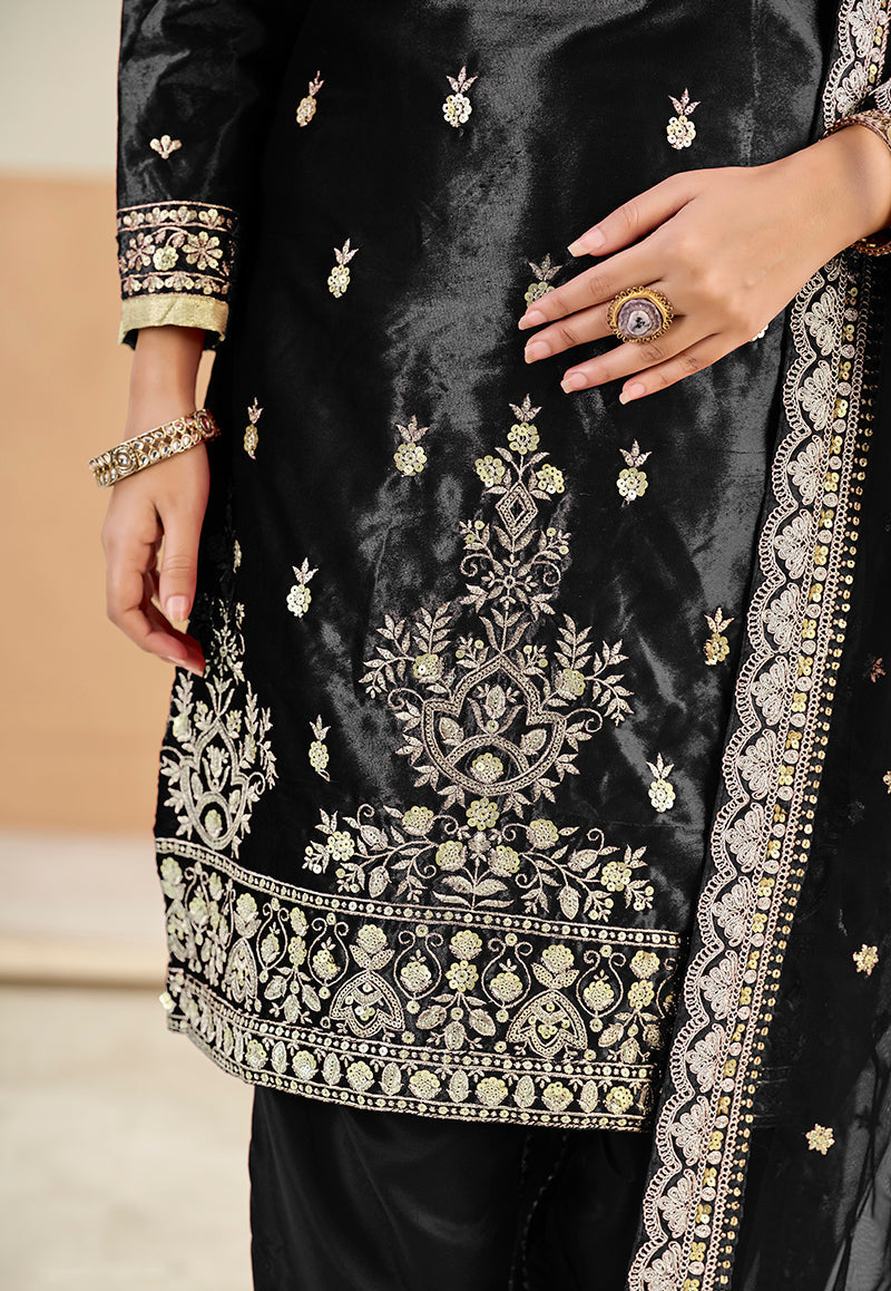 Monjolika Fashion Black Velvet Embroidered Salwar Kameez