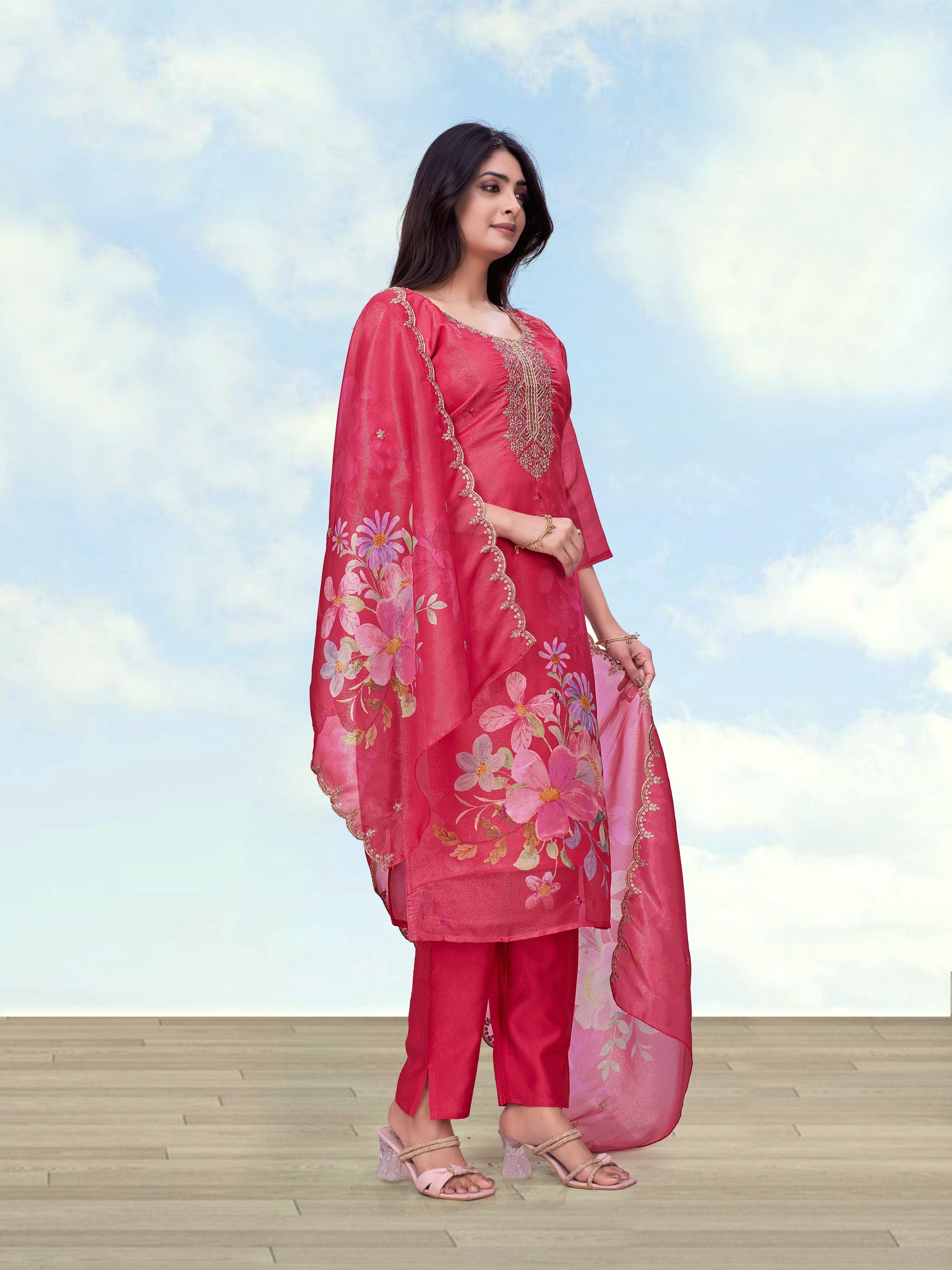 Monjolika Fashion Pink Simar Kurta Set With Floral Print