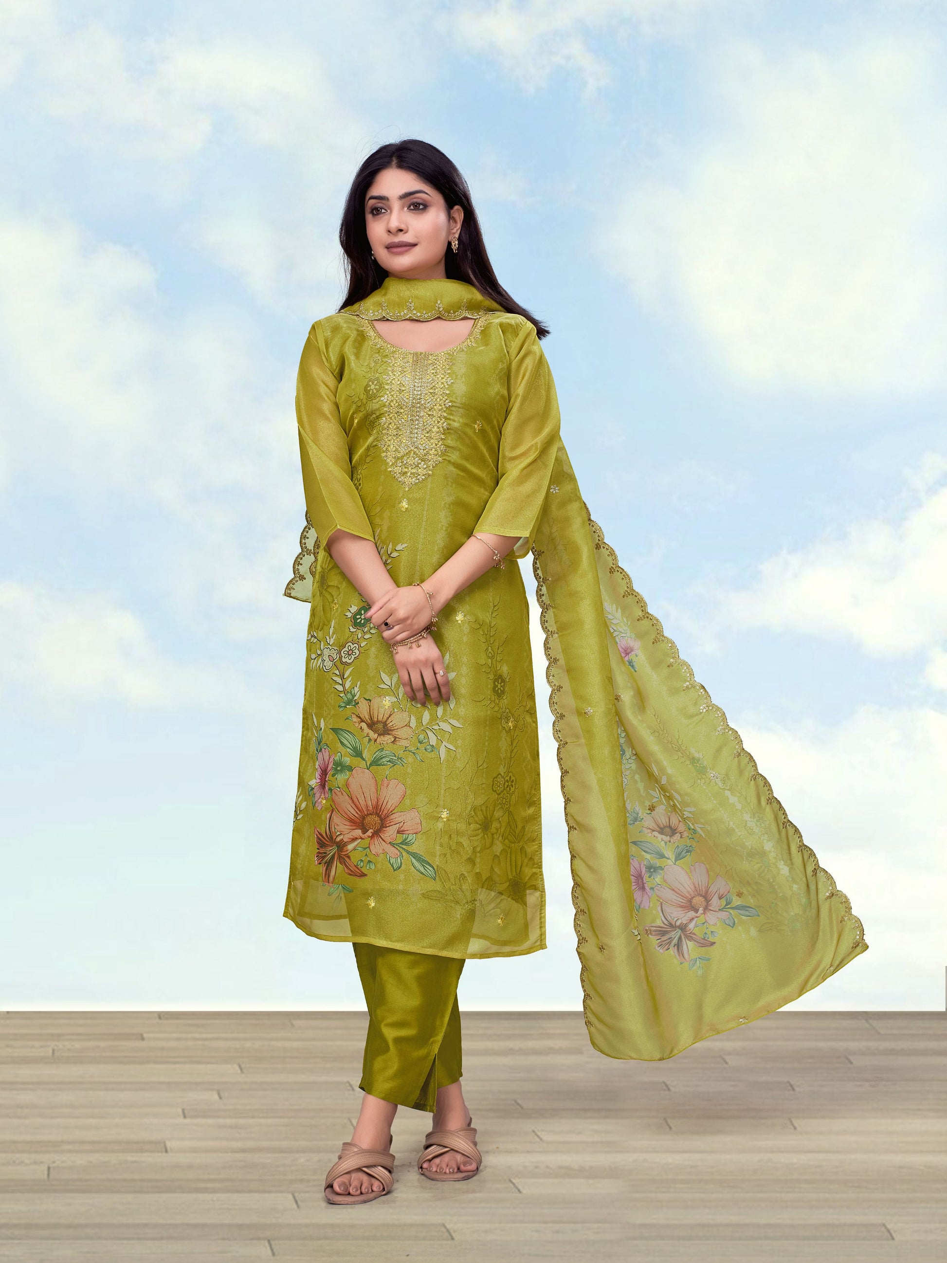 Monjolika Fashion Pear Simar Kurta Set With Floral Print