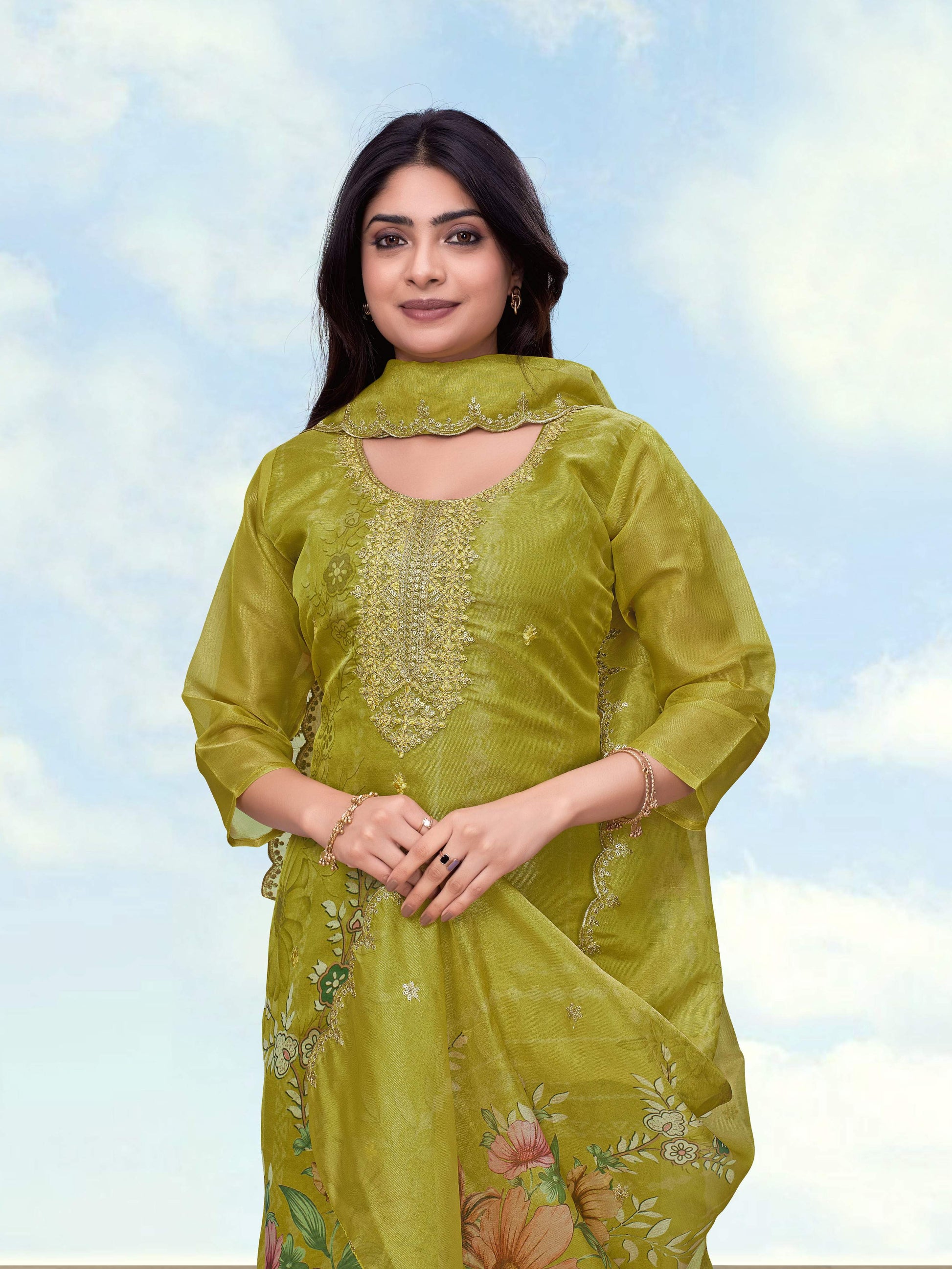 Monjolika Fashion Pear Simar Kurta Set With Floral Print