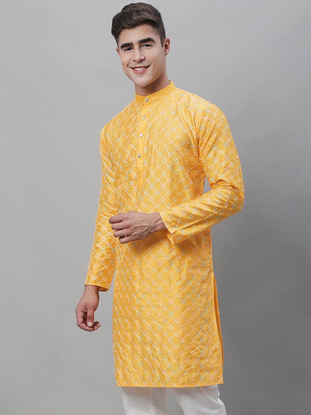 Sojanya Geometric Embroidered Thread Work Cotton Silk Kurta 