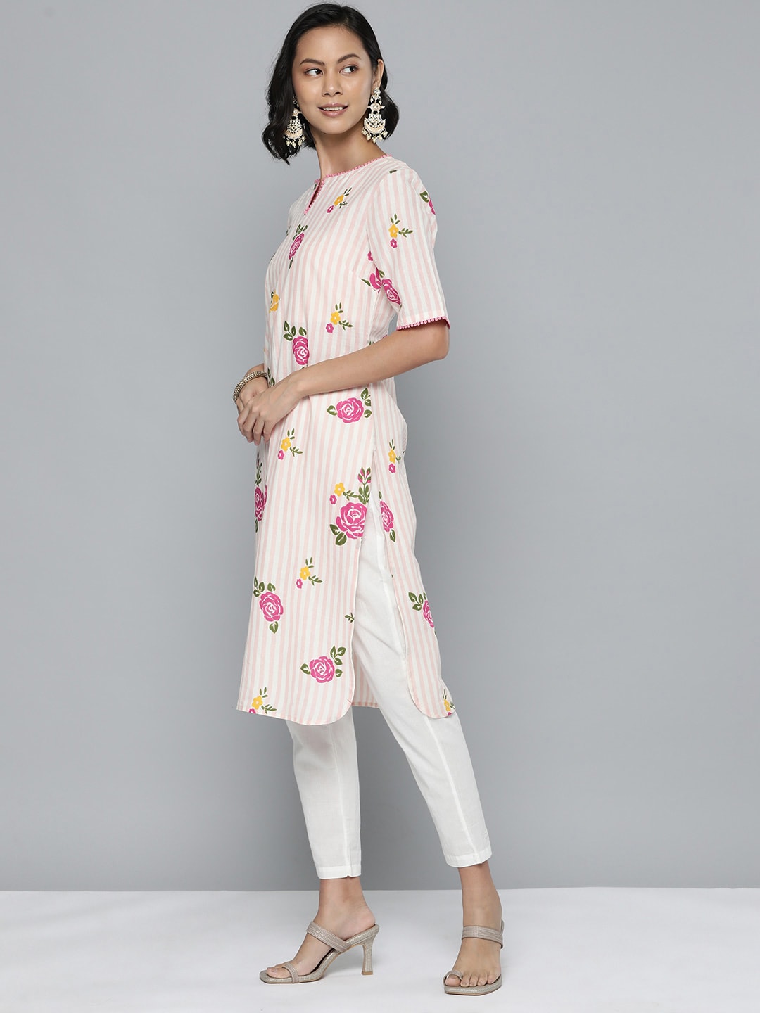 HERE&NOW Women Floral Printed Straight Kurta