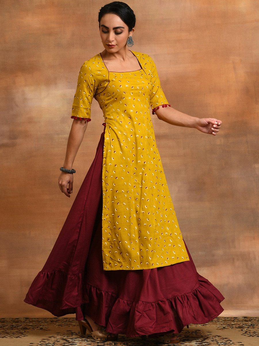 Aks Ethnic Motifs Printed Square Neck Kurta with Skirt
