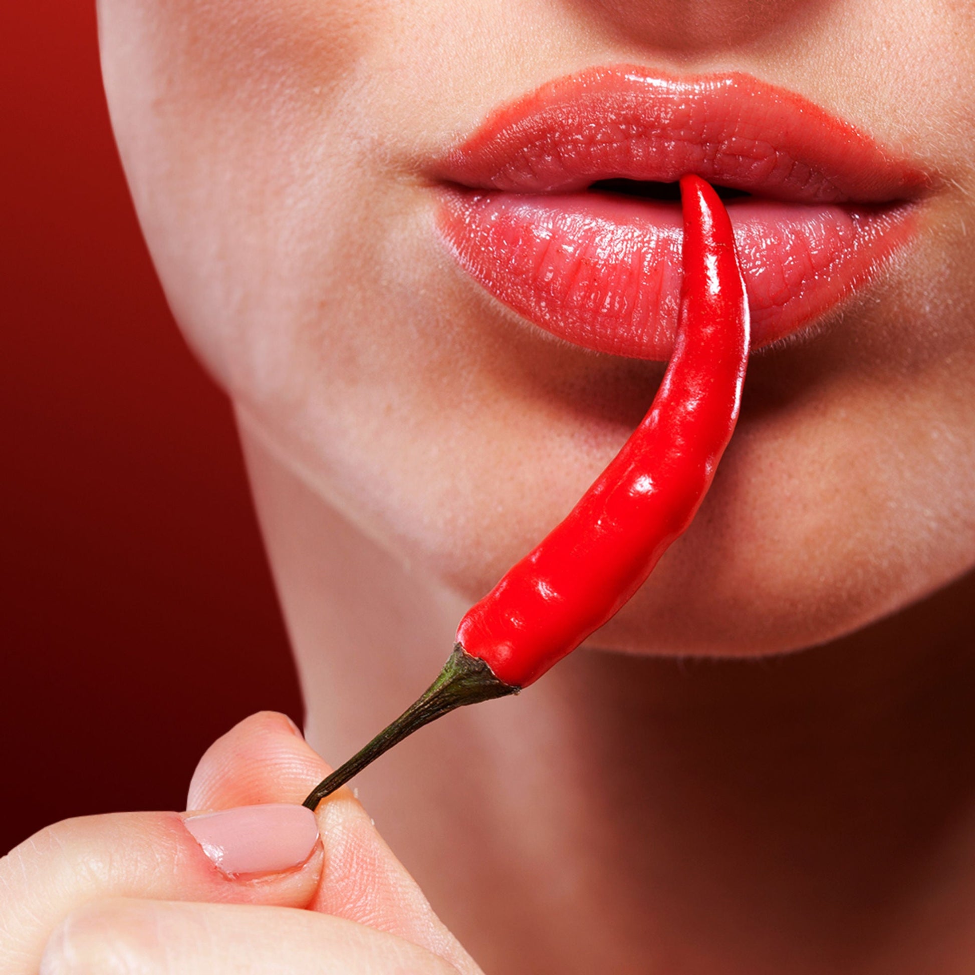 Makeup Revolution Heart Revolution Sweet Chilli Plumping Lip Oil - Red