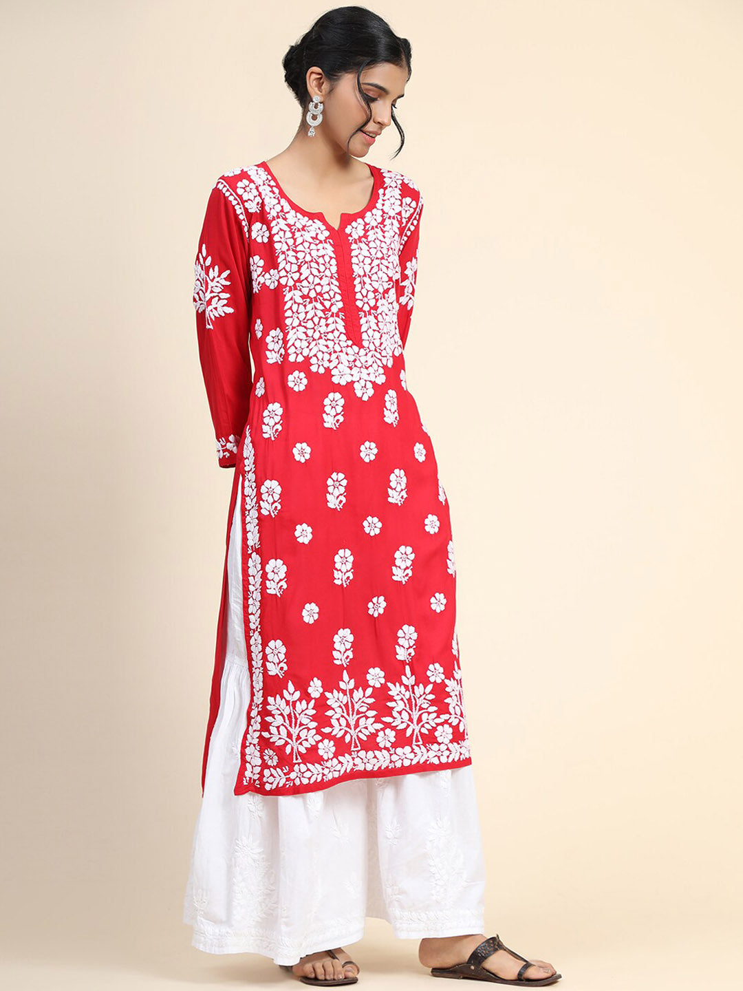 HOUSE OF KARI Women Embroidered Chikankari Cotton Kurta 