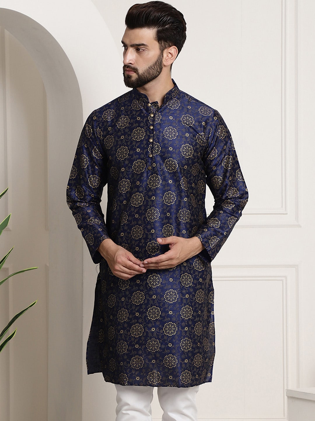 Sojanya Men Navy Blue & Golden Ethnic Motifs Printed Indigo Kurta 