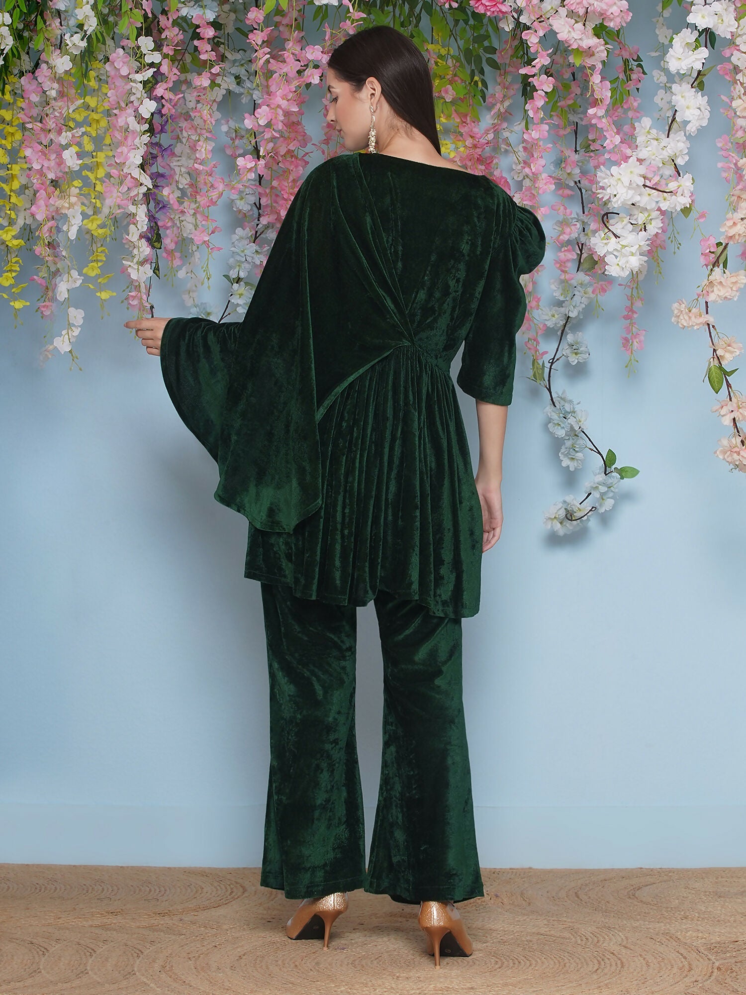 Joban Fashion Green Velvet Hand Embellished Set