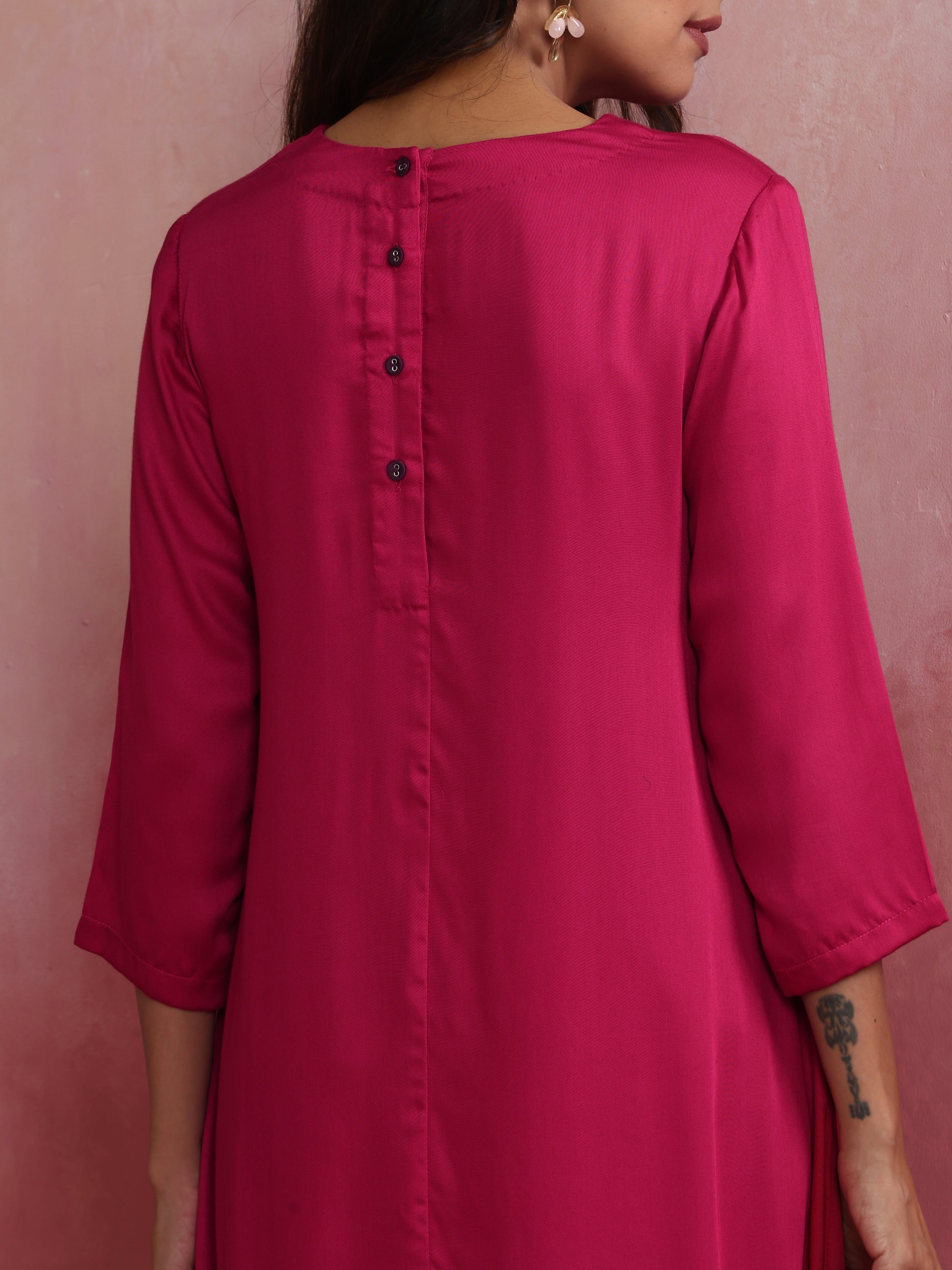 trueBrowns Magenta Highlow Modal Kurta Set 
