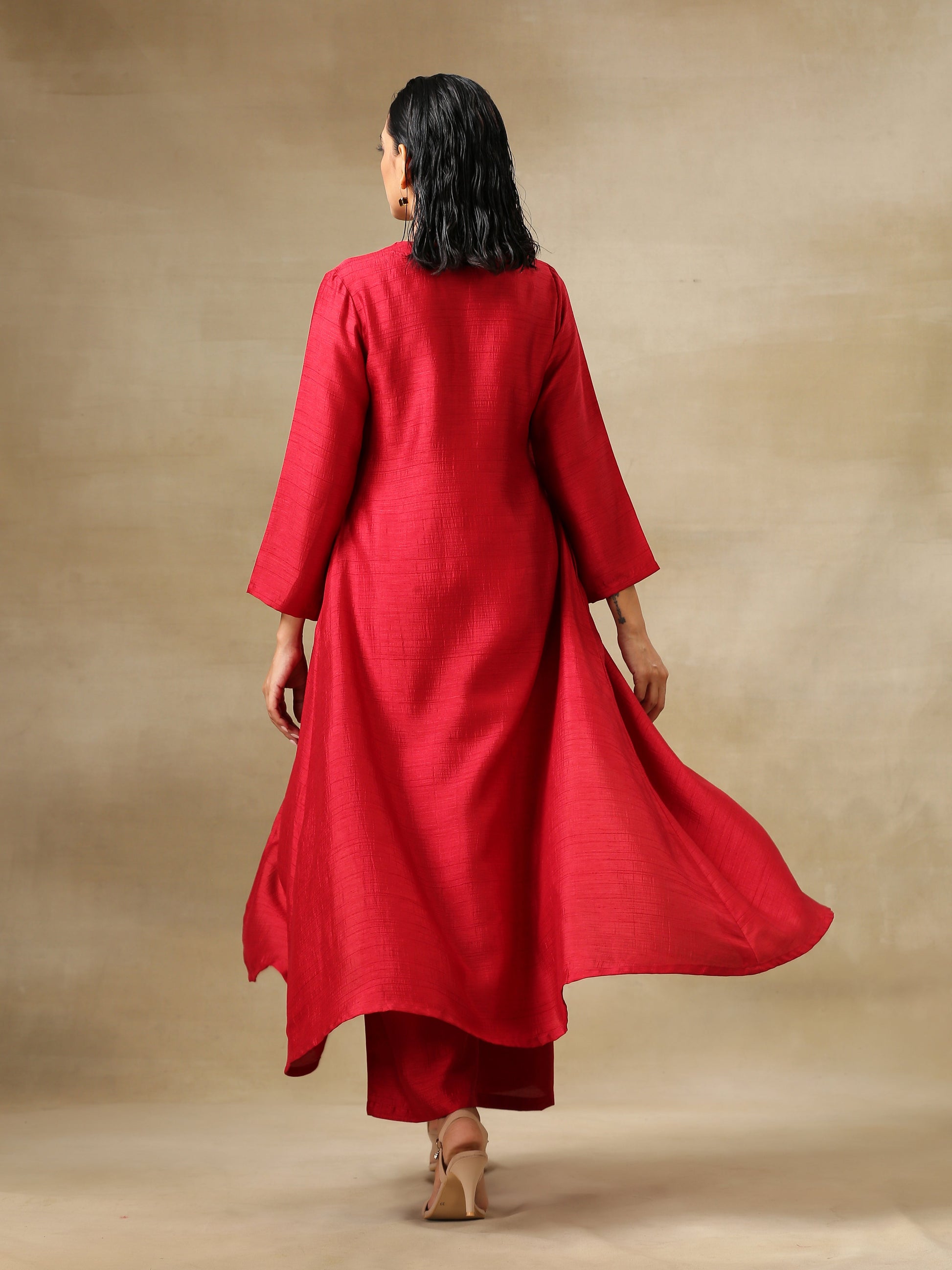 trueBrowns Maroon Textured Silk Front Slit Kurta Pant Set 
