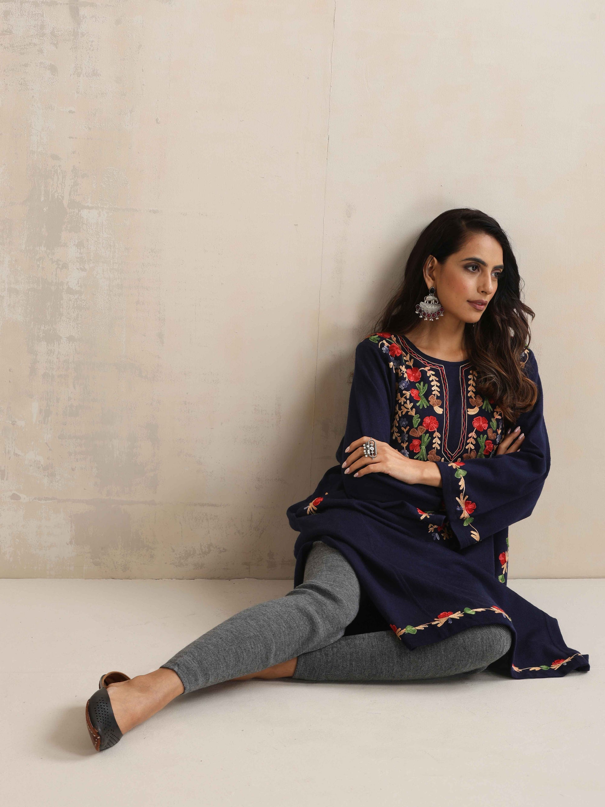 trueBrowns Grey Woollen Leggings | Swadesiicart