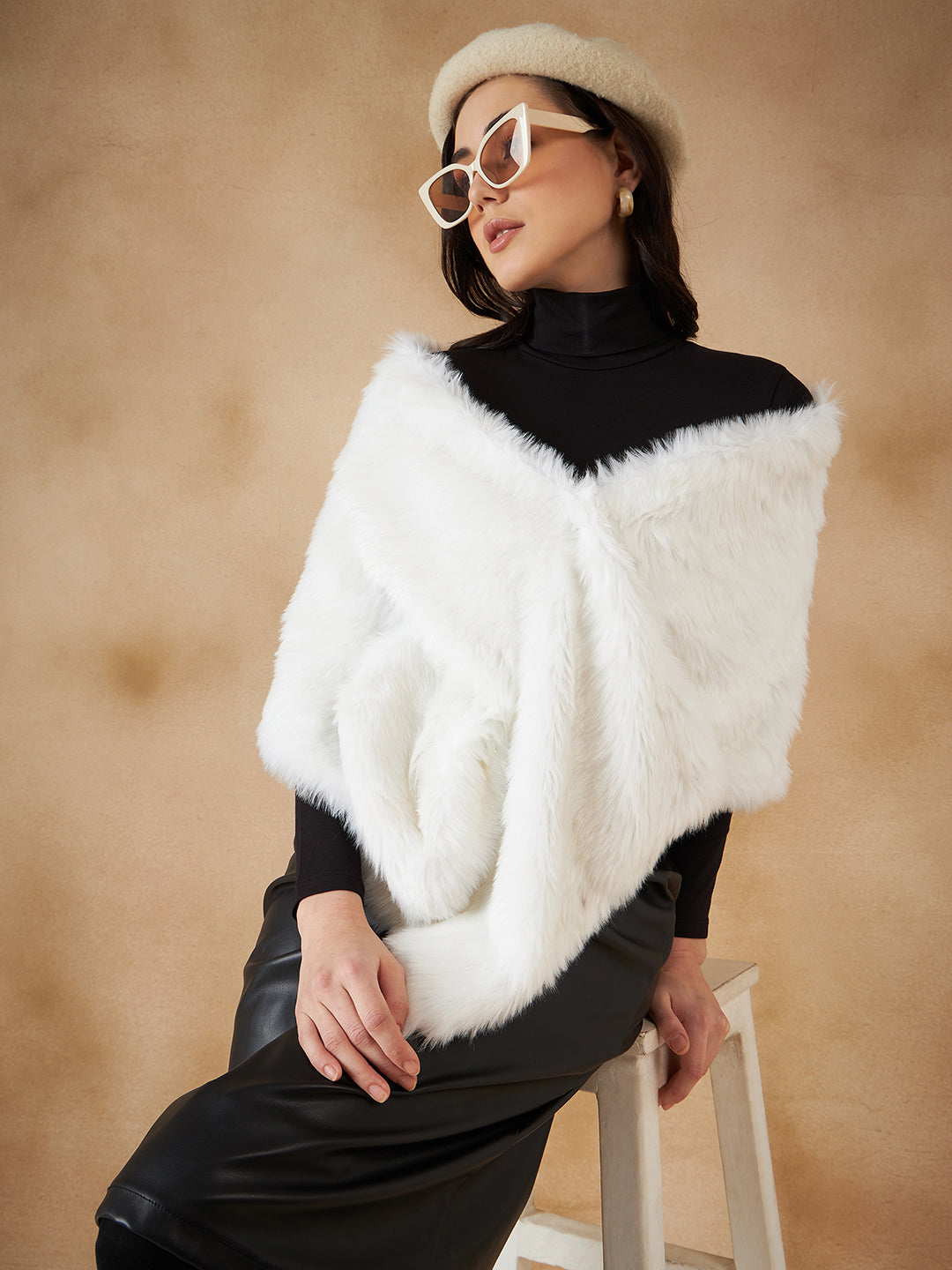 InWeave Women's Pure White Faux Fur Cape 