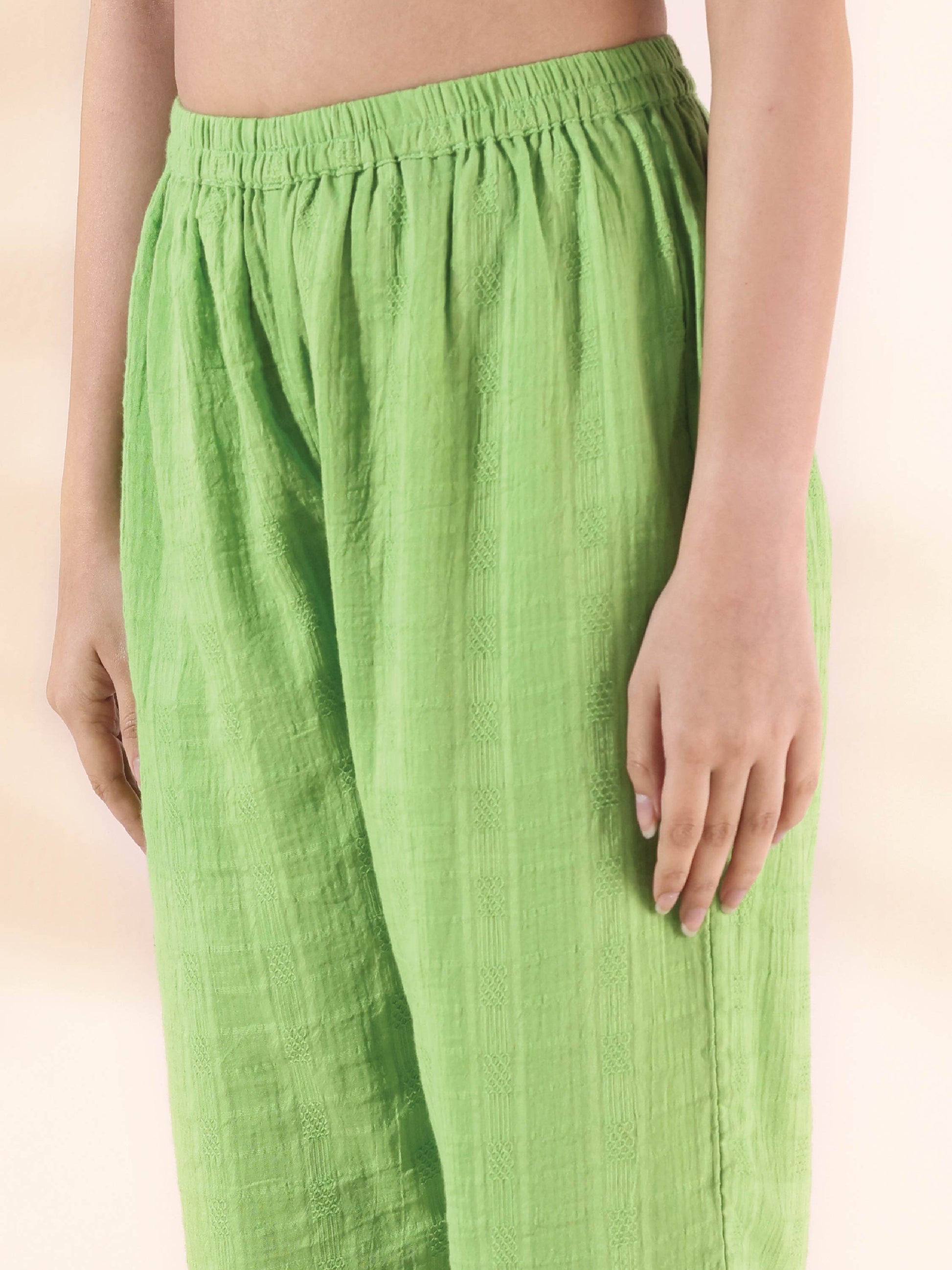trueBrowns Green Cotton Dobby Sleeveless Kurta Pant Set 