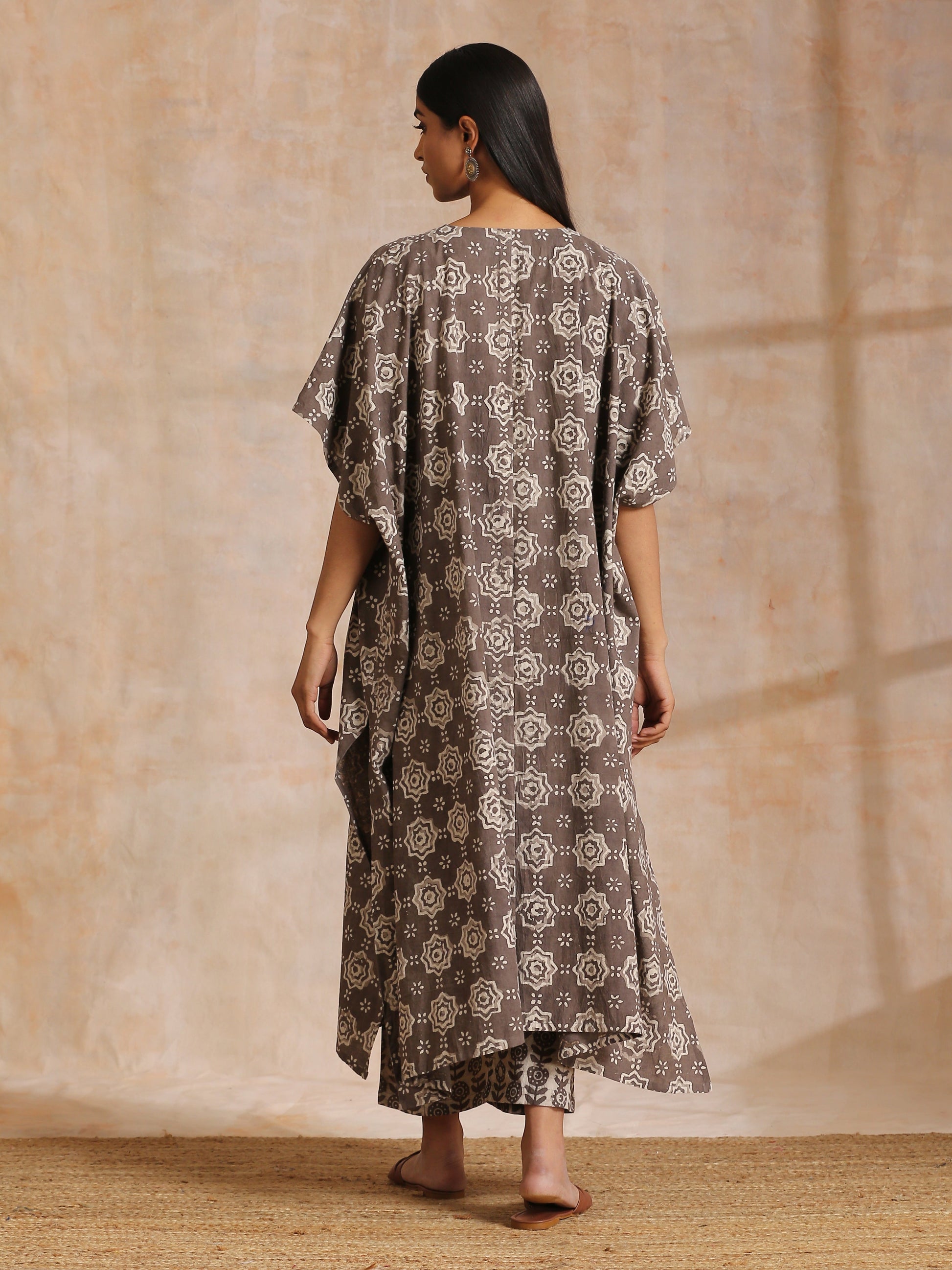 trueBrowns Clay Dabu Overall Print Cotton Panel Kaftan Kurta Pant Set 