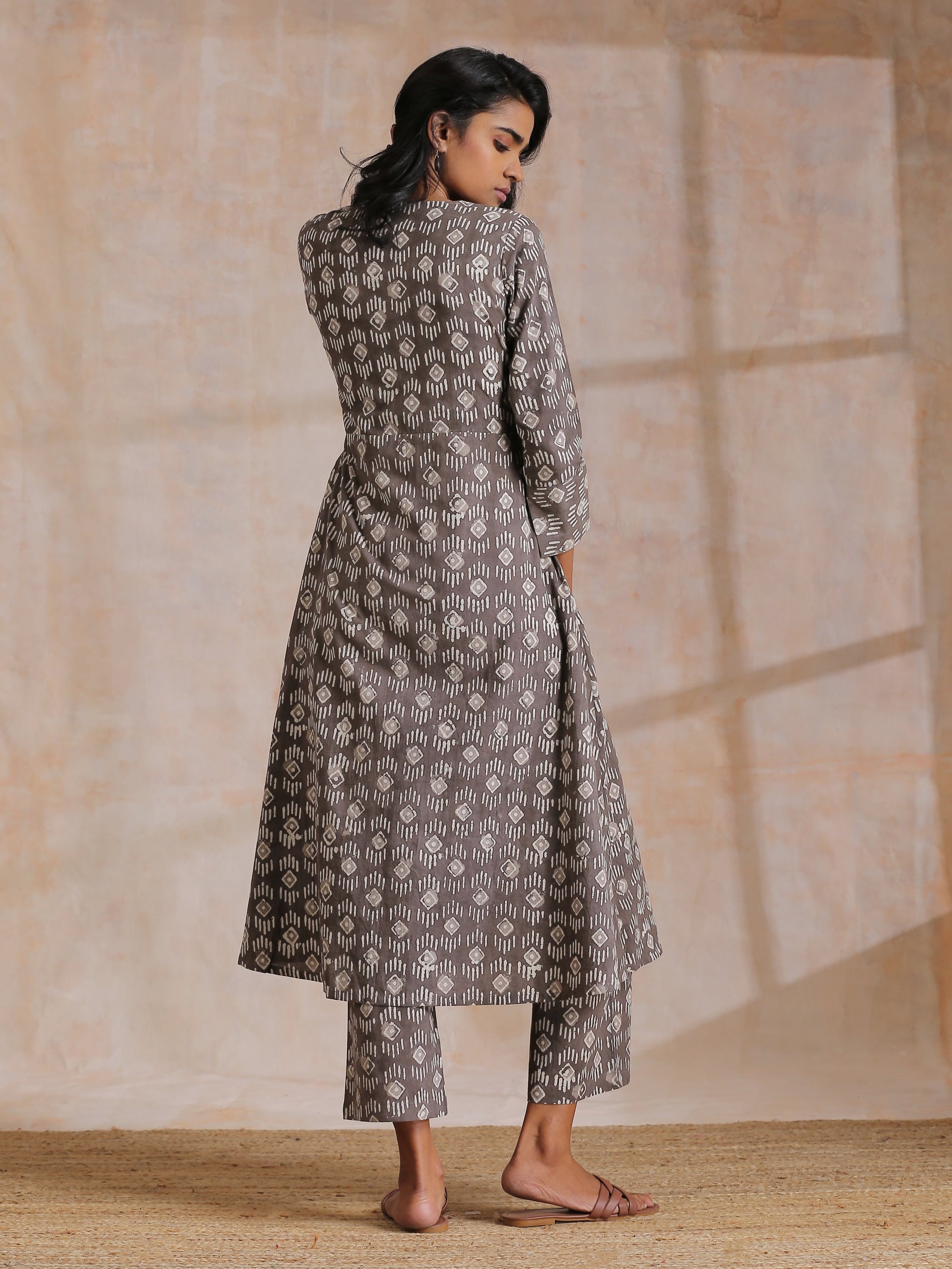 trueBrowns Clay Dabu Geometric Print Cotton Angrakha Kurta Pant Set 