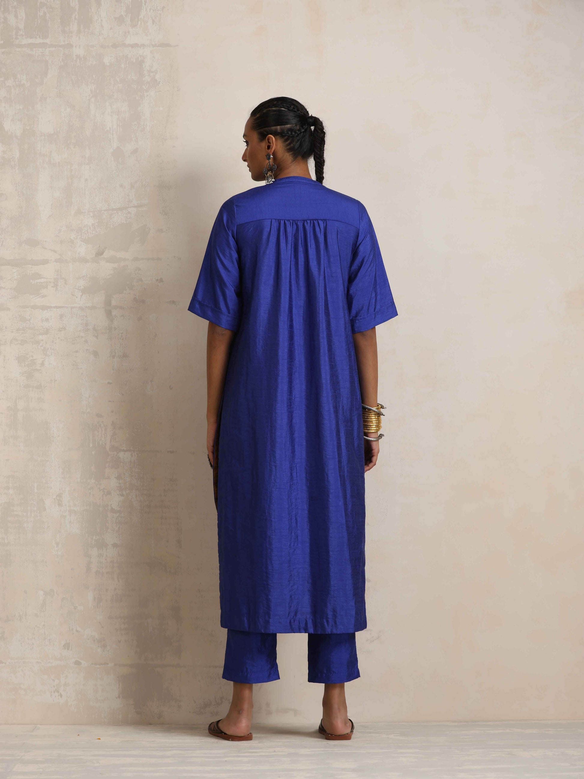 trueBrowns Blue Silk High Slit Kurta Set 
