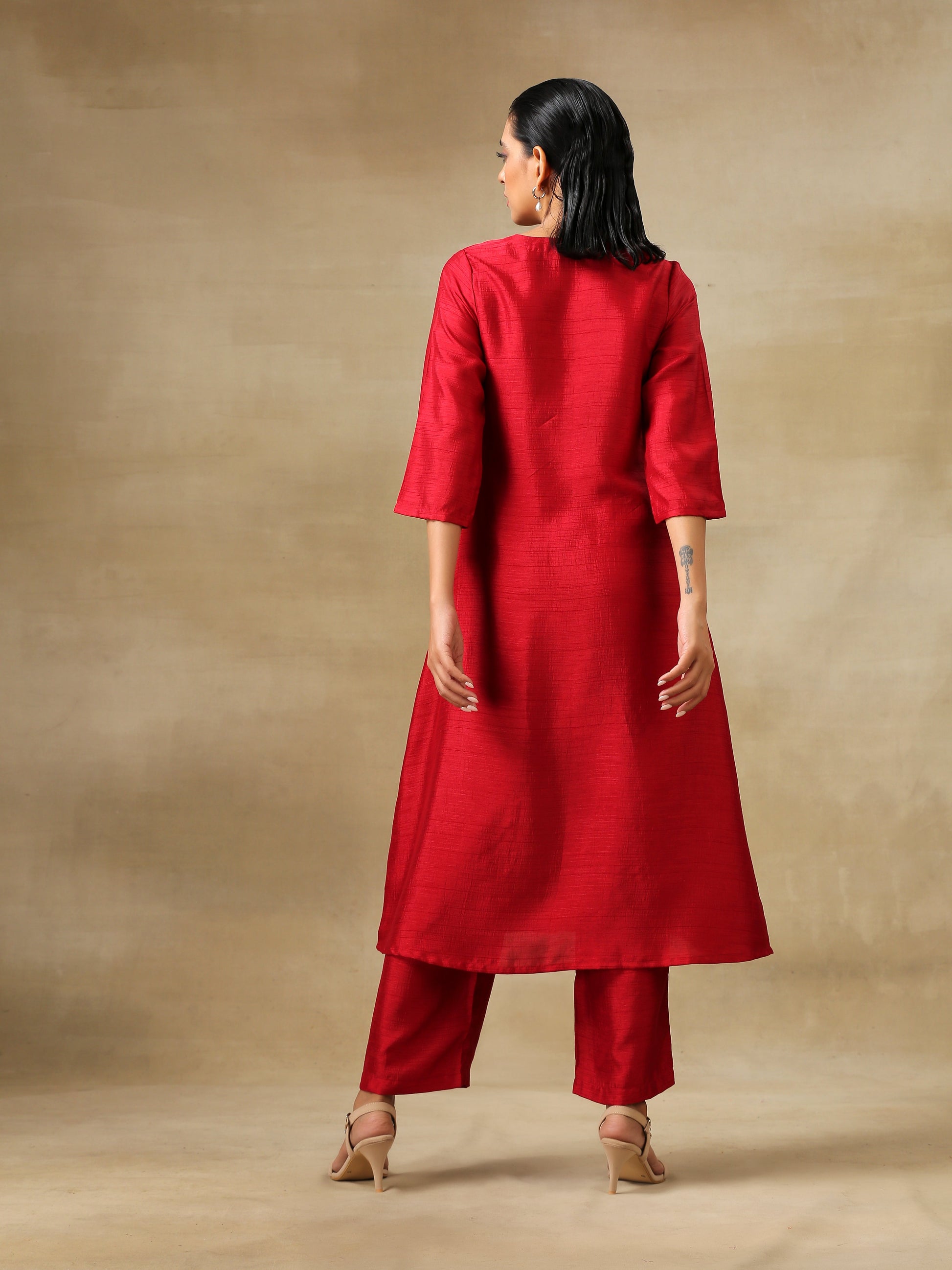 trueBrowns Maroon Textured Silk Overlap Pleat Kurta Pant Set 