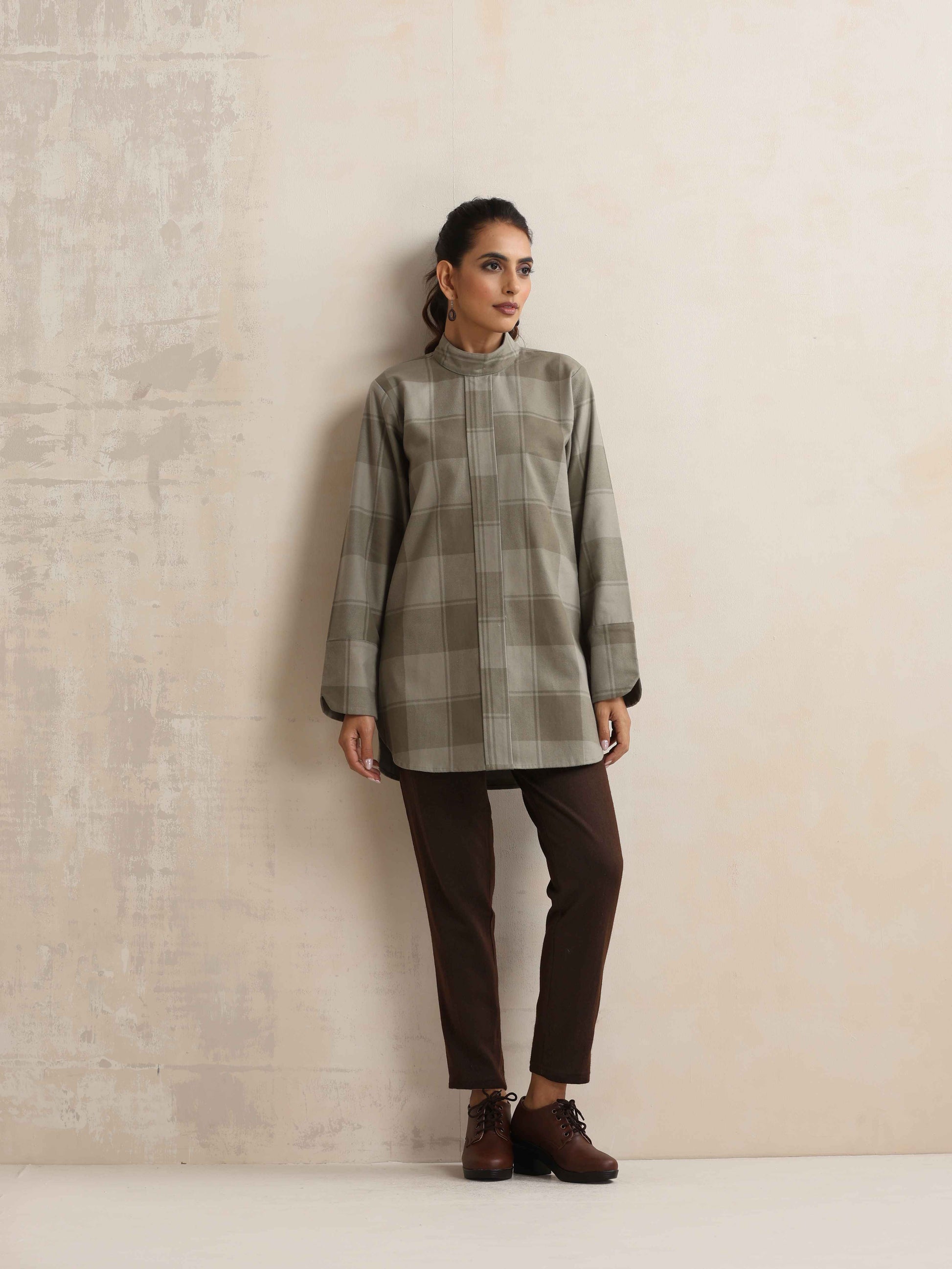 trueBrowns Brown Woollen Pants | Swadesiicart