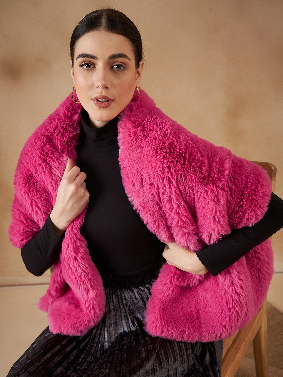 InWeave Women's Light Pink Long Faux Fur Cape 
